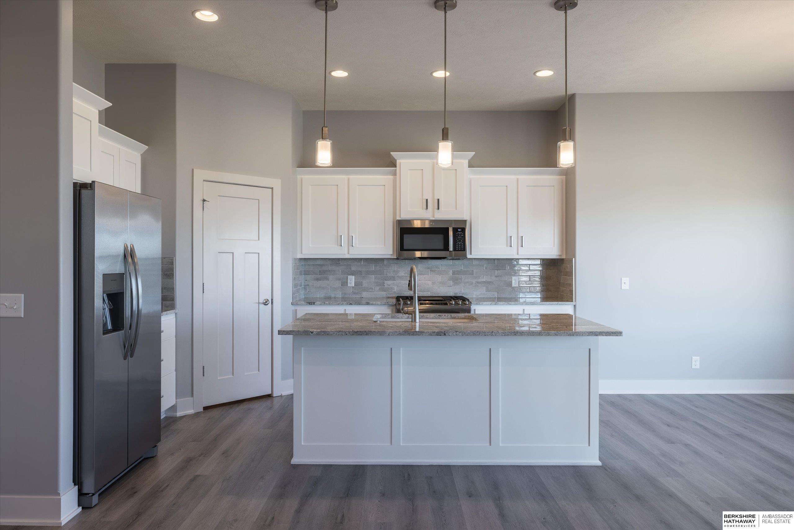 16071 Center West Hadan Drive, Bennington, NE, 68007