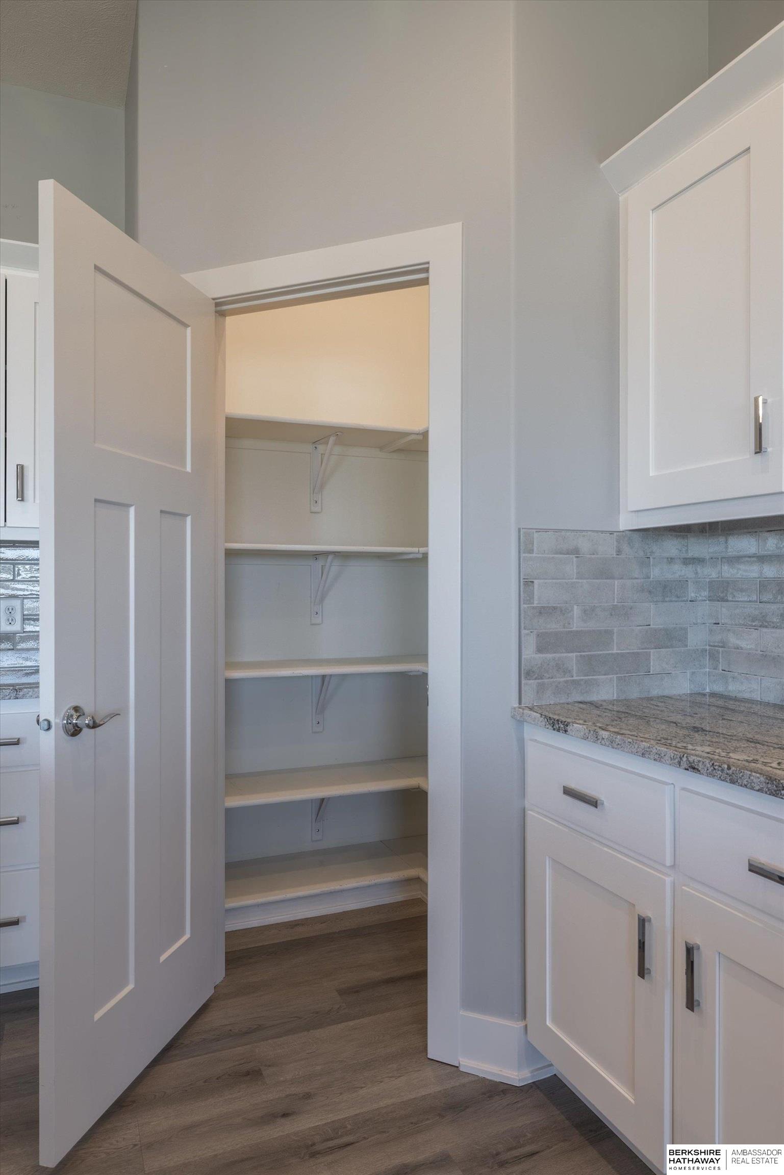 16071 Center West Hadan Drive, Bennington, NE, 68007