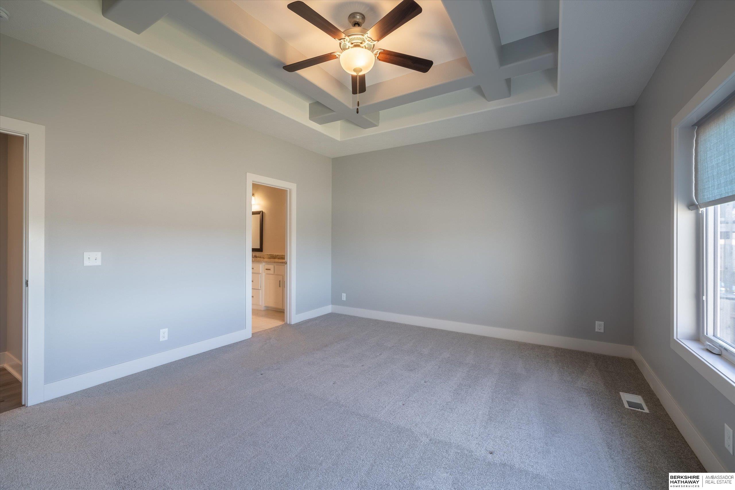 16071 Center West Hadan Drive, Bennington, NE, 68007