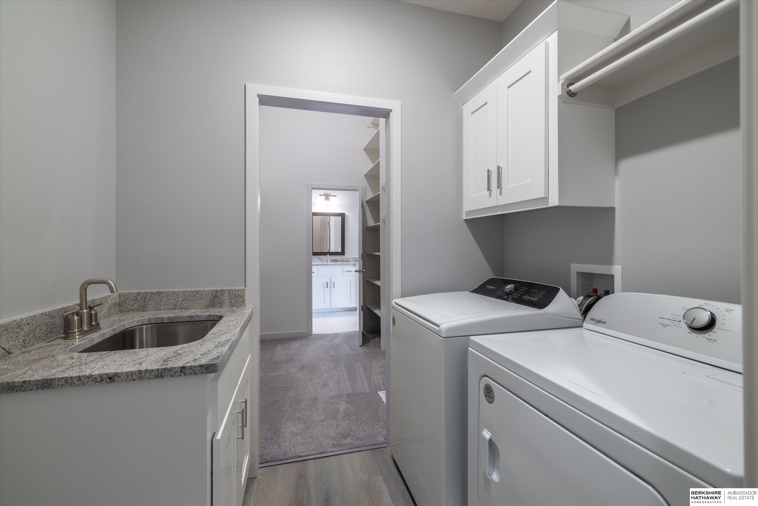 16071 Center West Hadan Drive, Bennington, NE, 68007