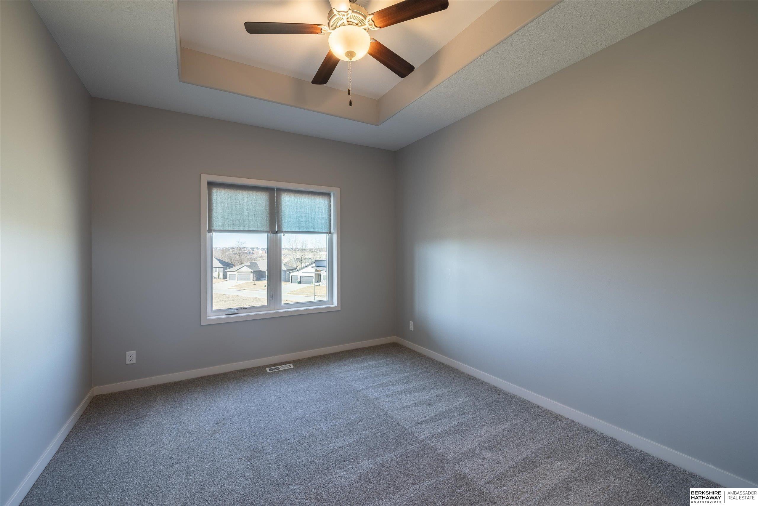 16071 Center West Hadan Drive, Bennington, NE, 68007