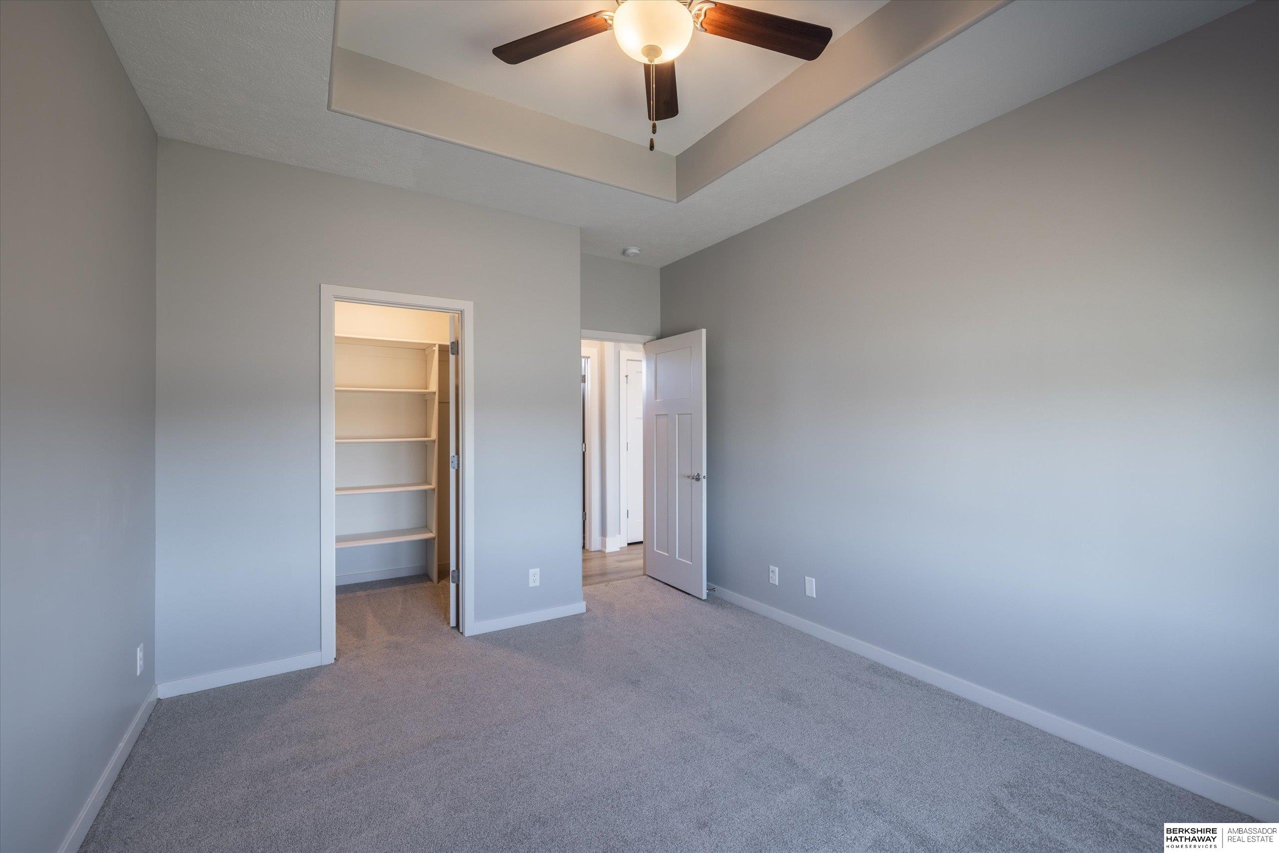 16071 Center West Hadan Drive, Bennington, NE, 68007