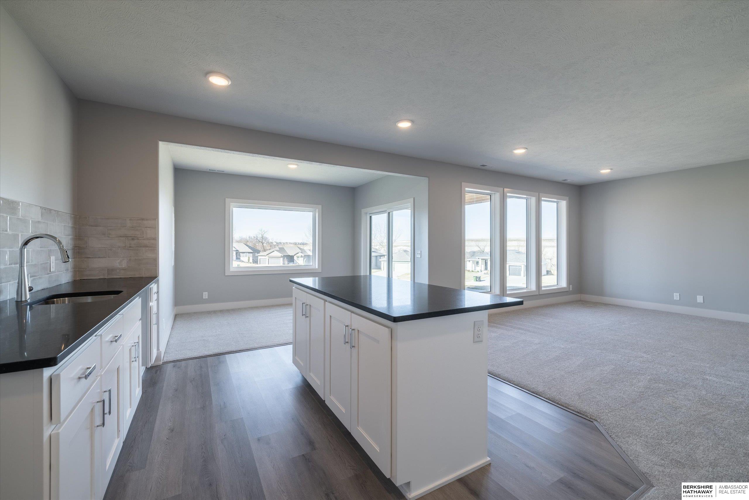 16071 Center West Hadan Drive, Bennington, NE, 68007