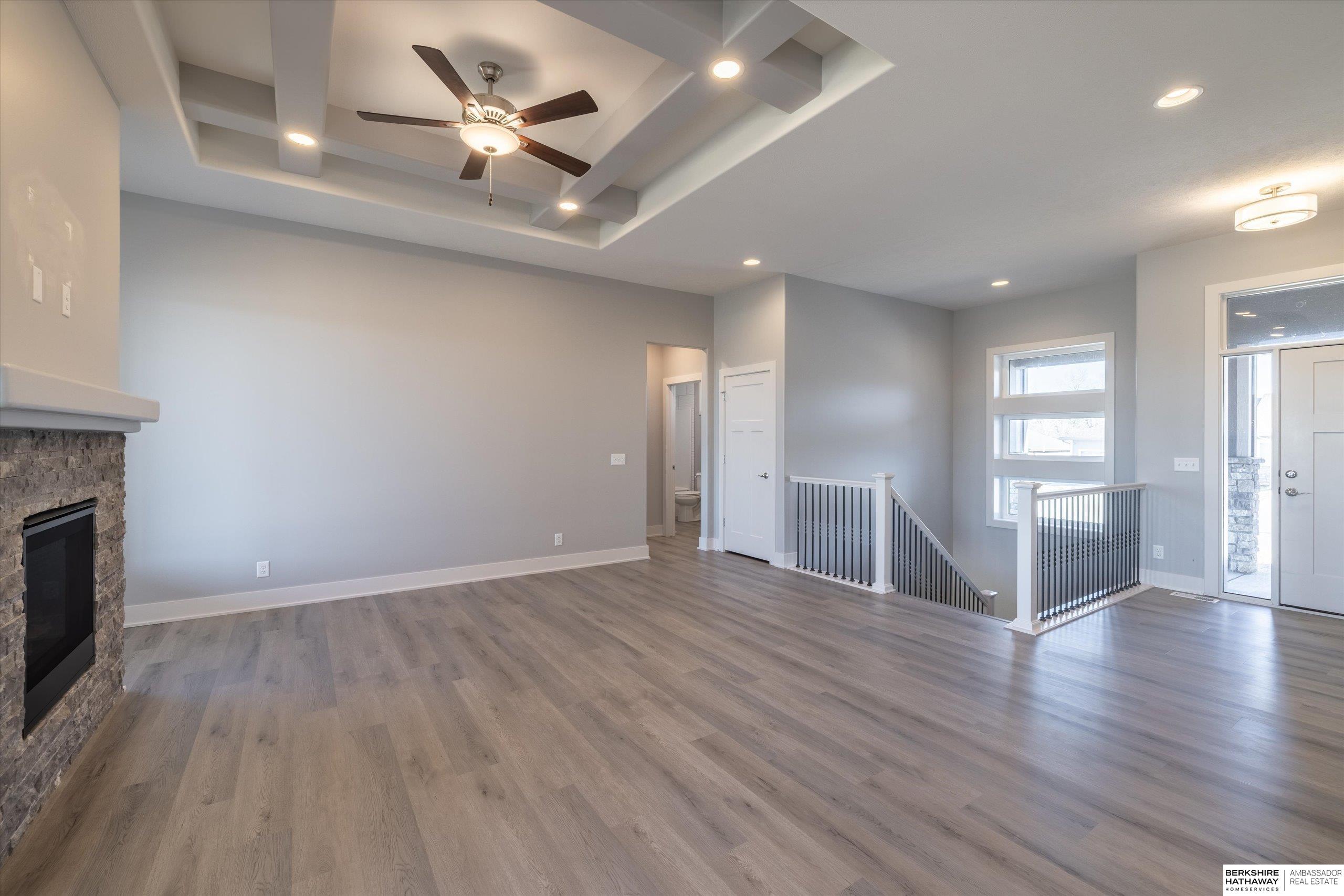 16071 Center West Hadan Drive, Bennington, NE, 68007