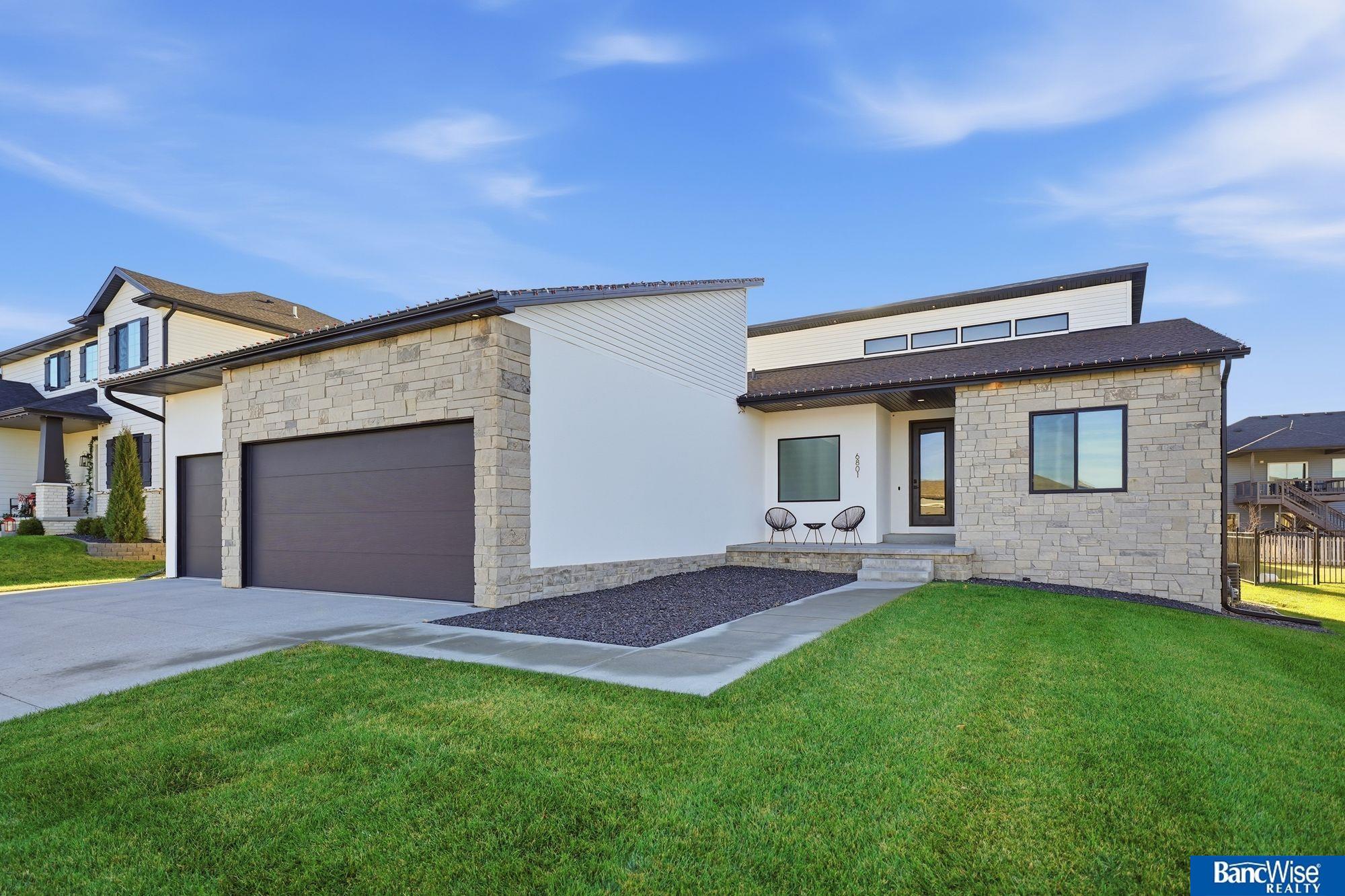 7320 Augustine Avenue, Lincoln, NE, 68516