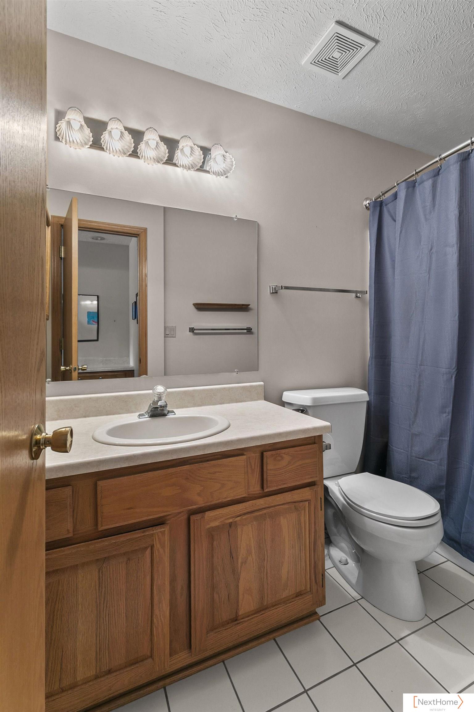 8220 A Street UNIT&nbsp;5, Lincoln, NE, 68510