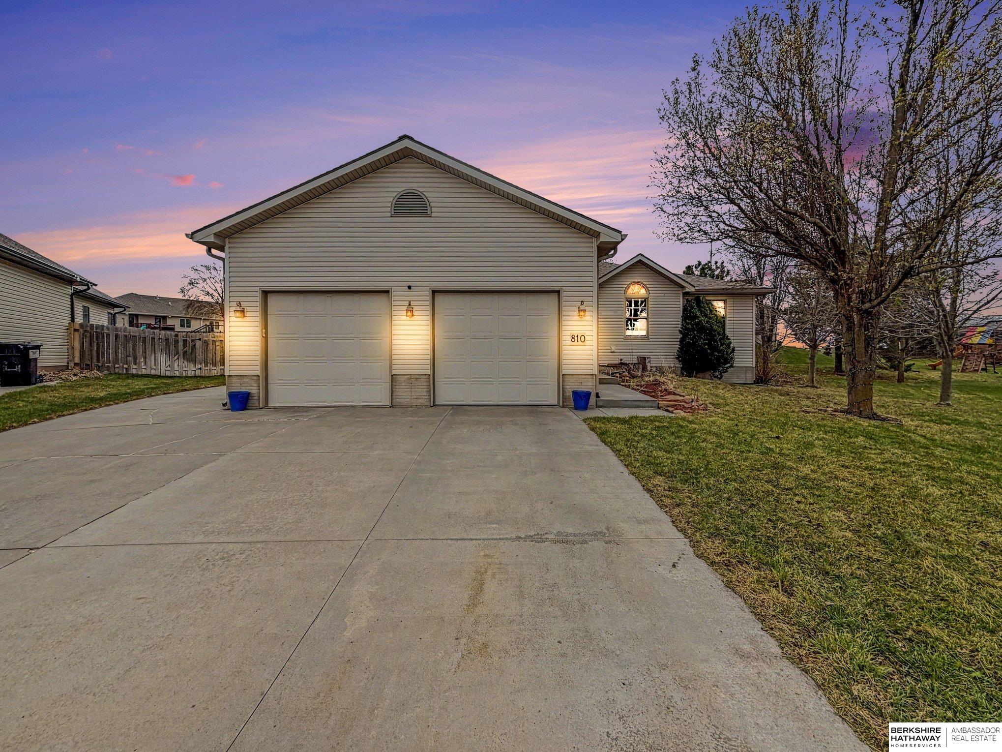 Photo of 810 Goldenrod Circle Hickman NE 68372