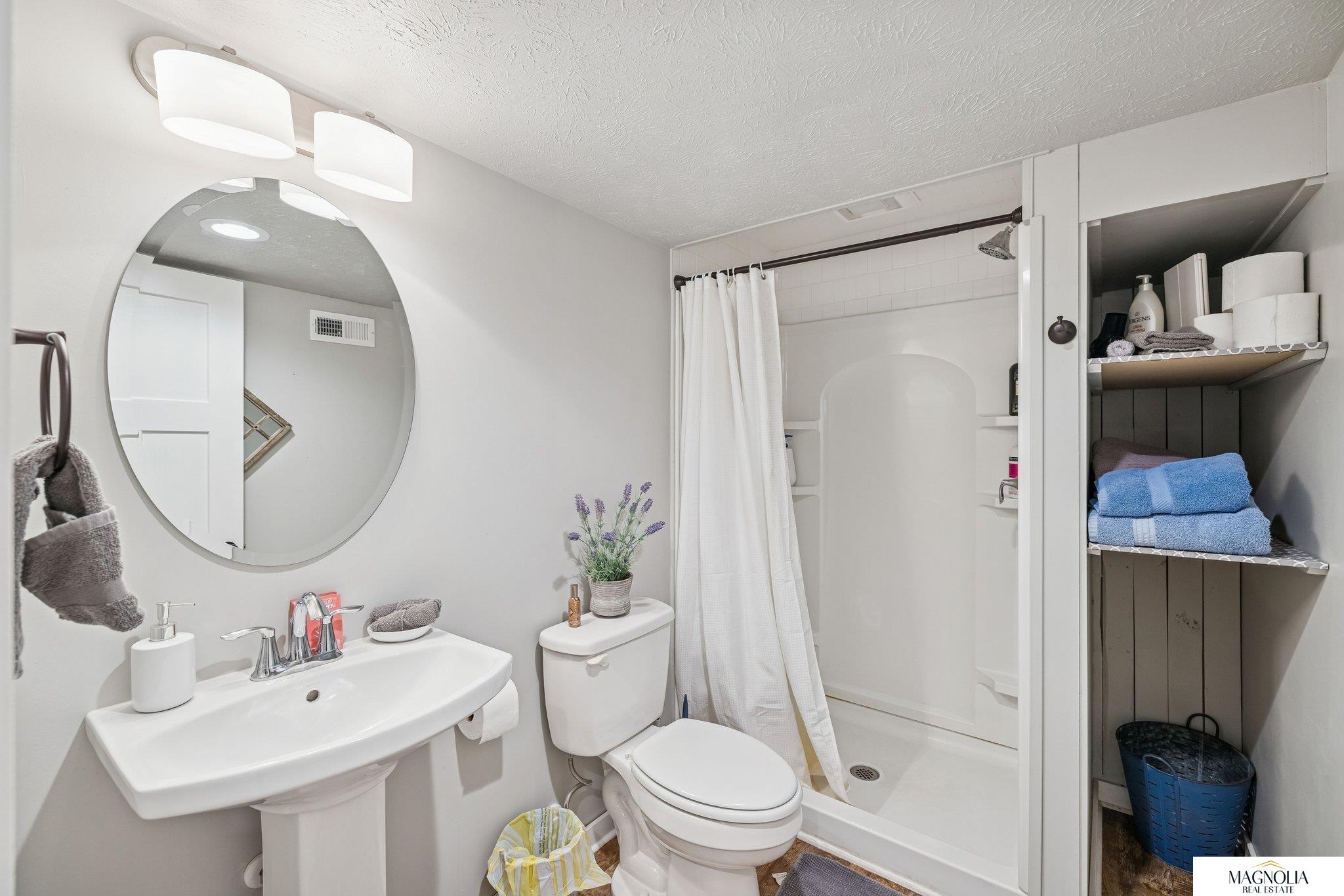 611 elmwood Avenue, Lincoln, NE, 68510