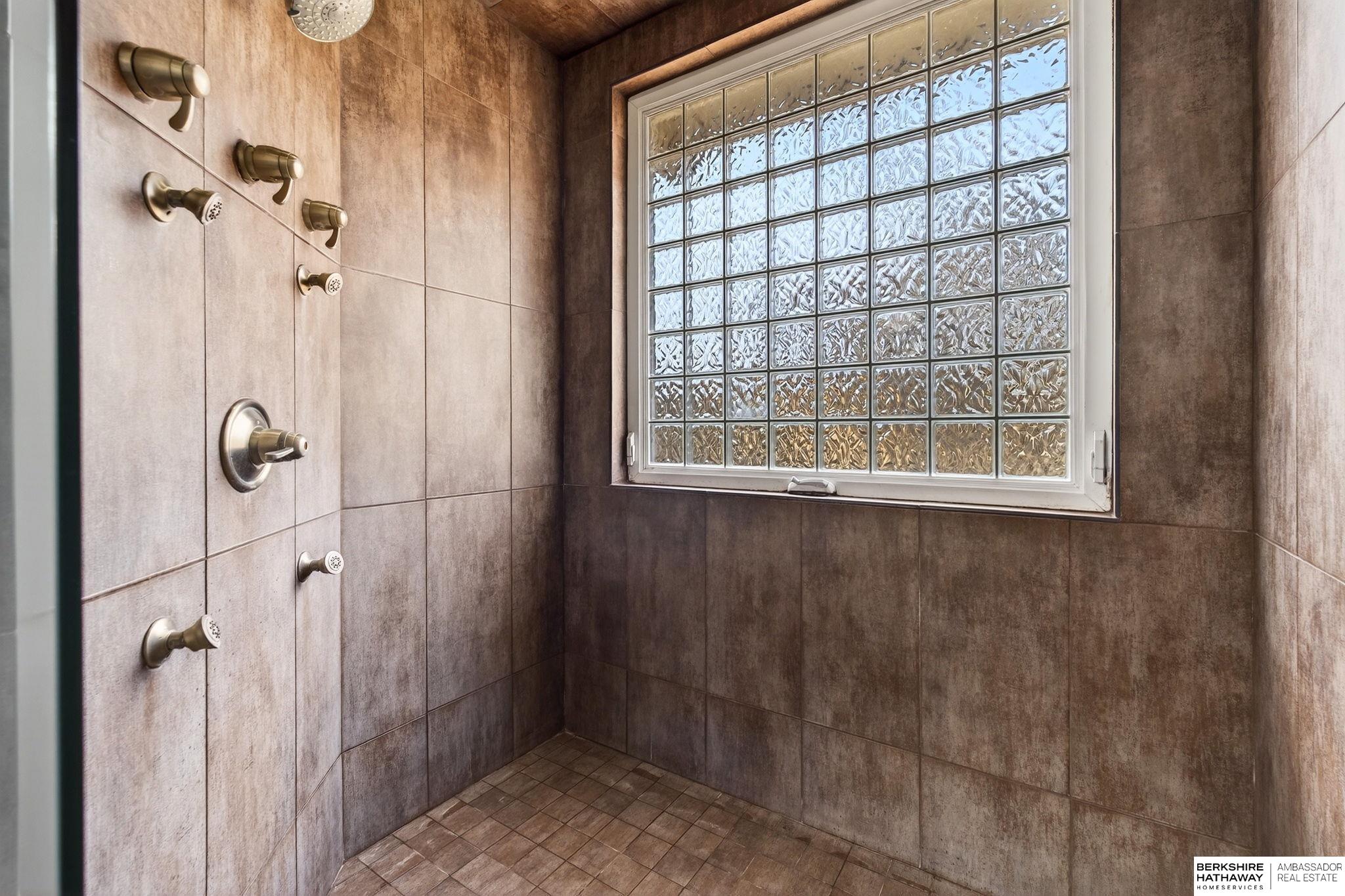 10030 162nd Street, Omaha, NE, 68136