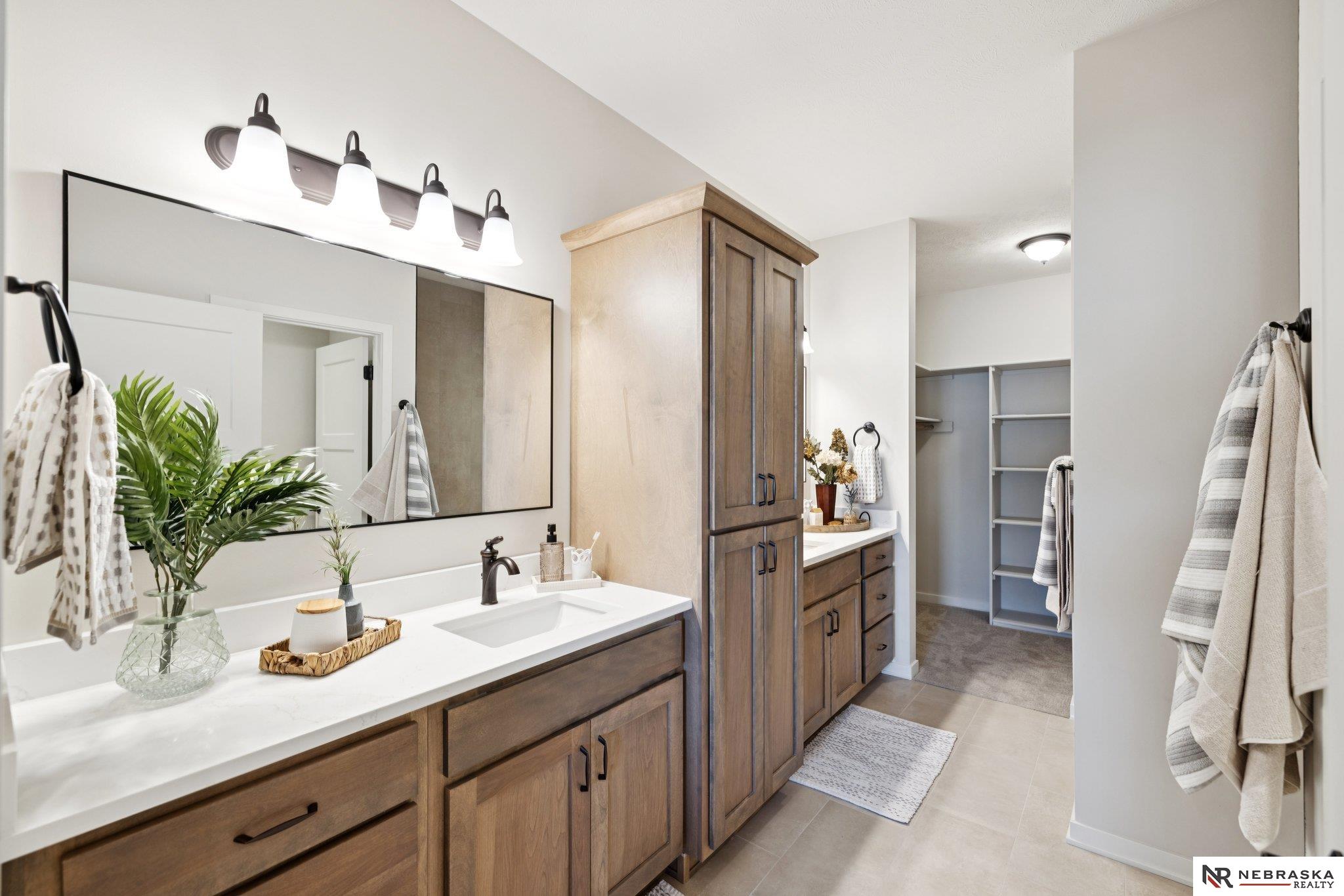 7320 Augustine Avenue, Lincoln, NE, 68516