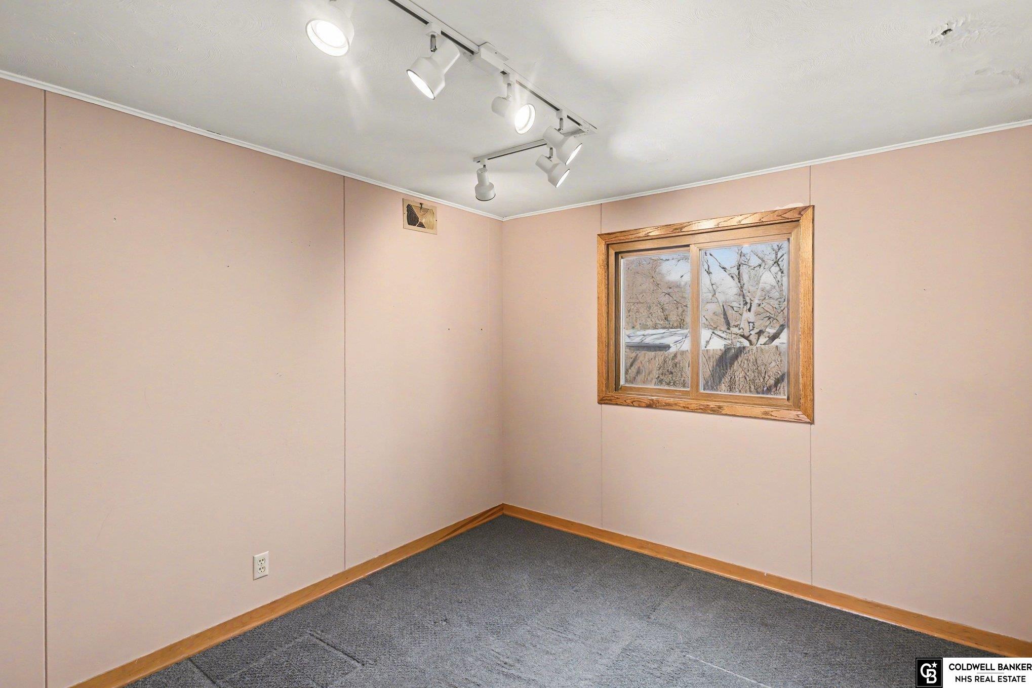 6700 S Bermuda Drive, Lincoln, NE, 68506