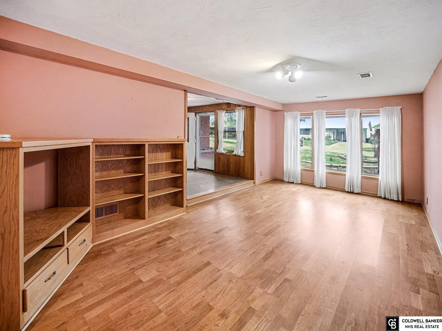 6700 S Bermuda Drive, Lincoln, NE, 68506