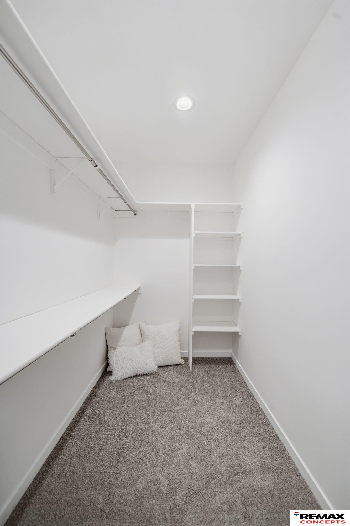 1000 W Sand Dunes Road, Lincoln, NE, 68523