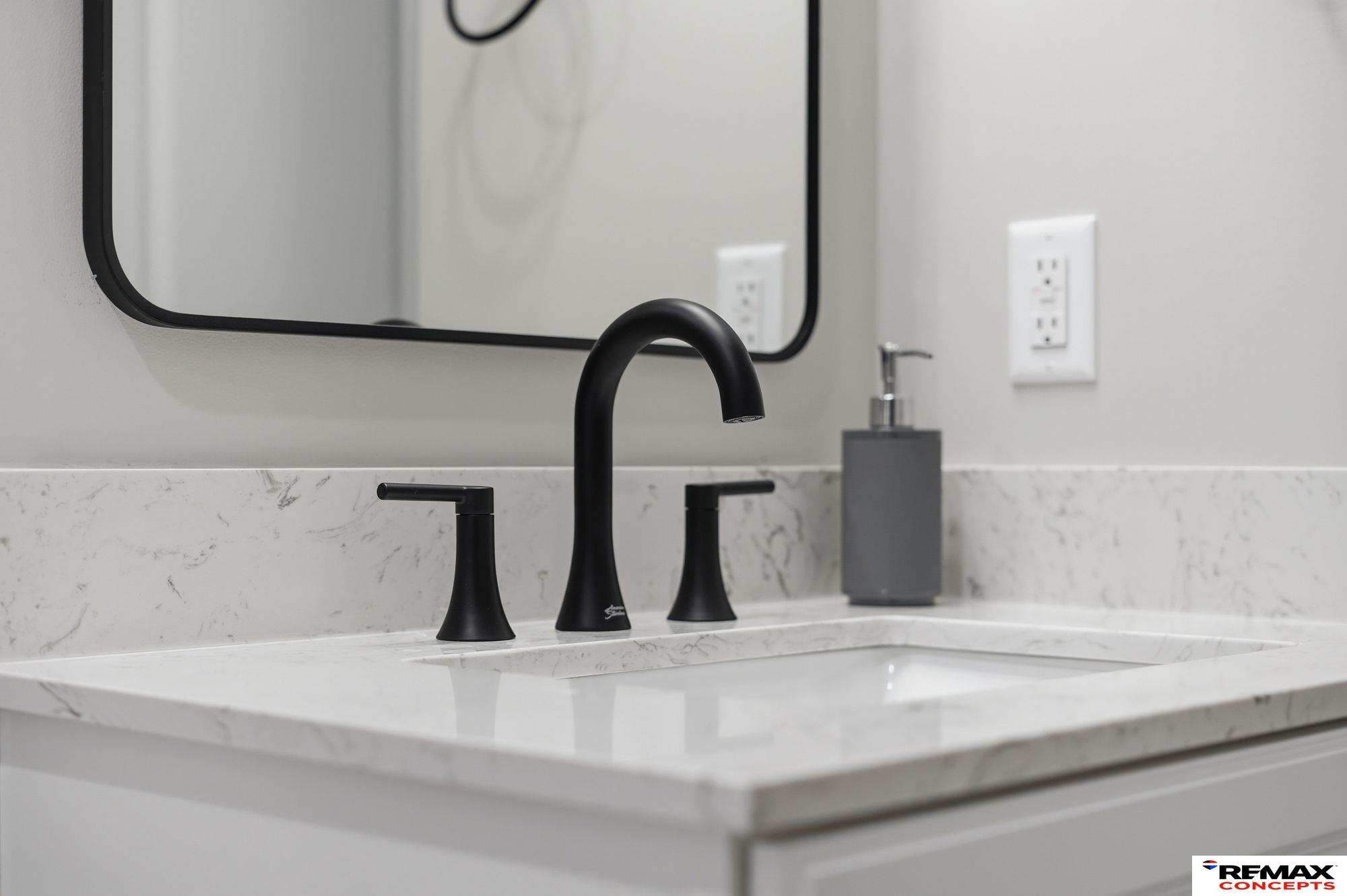 1000 W Sand Dunes Road, Lincoln, NE, 68523