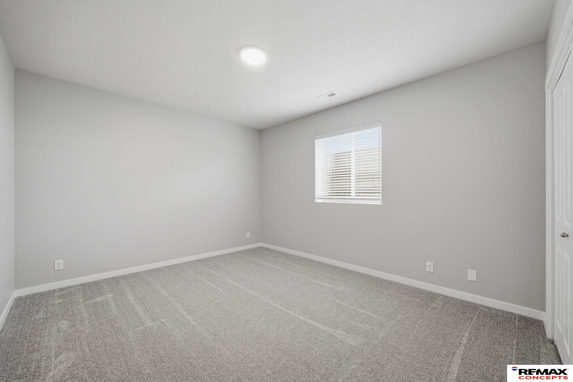 1000 W Sand Dunes Road, Lincoln, NE, 68523