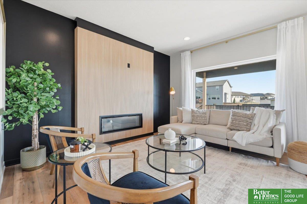 8177 185 Street, Omaha, NE, 68136