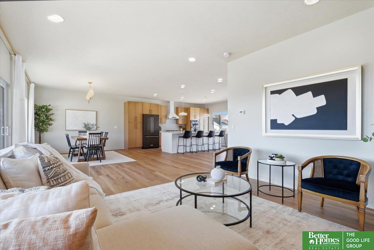 8177 185 Street, Omaha, NE, 68136