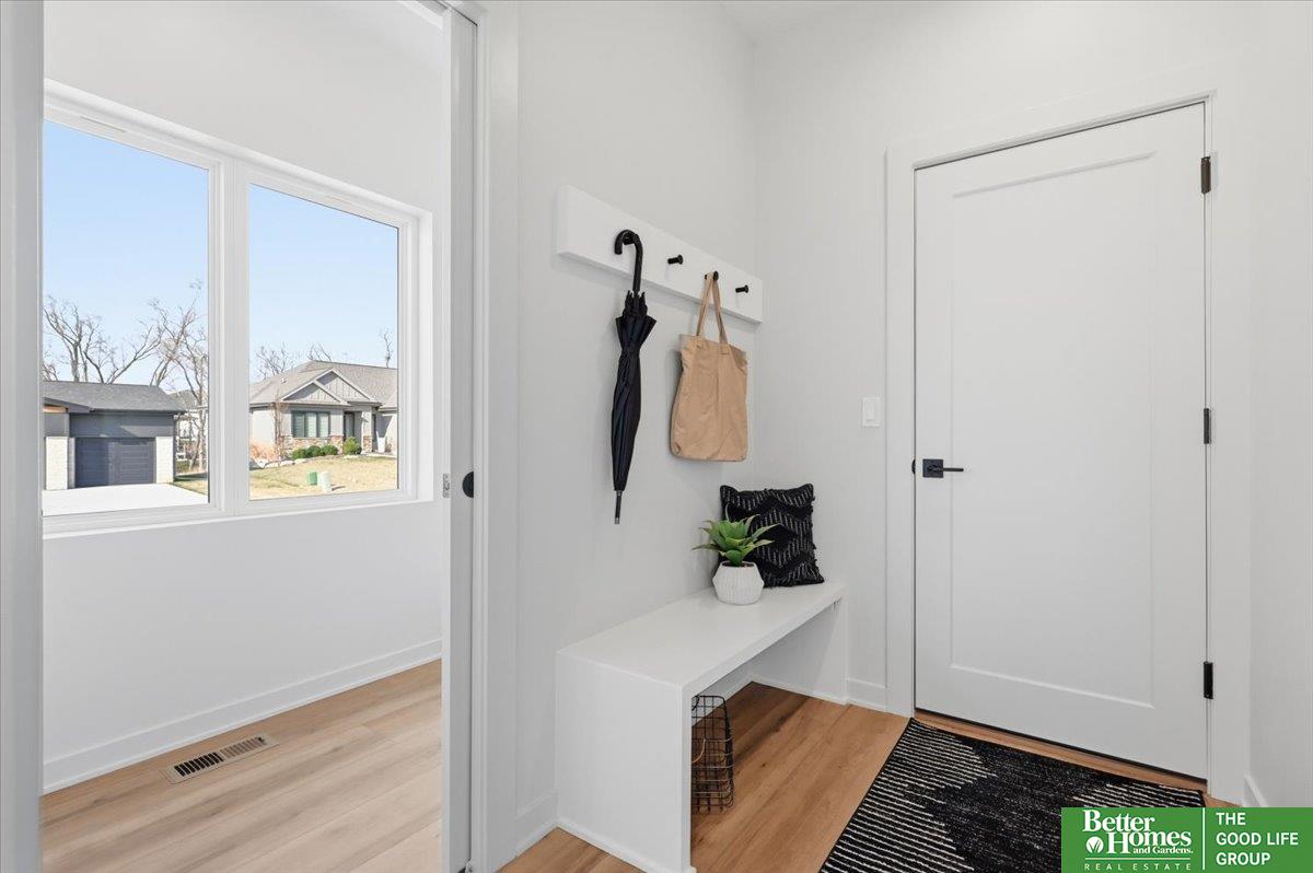 8177 185 Street, Omaha, NE, 68136