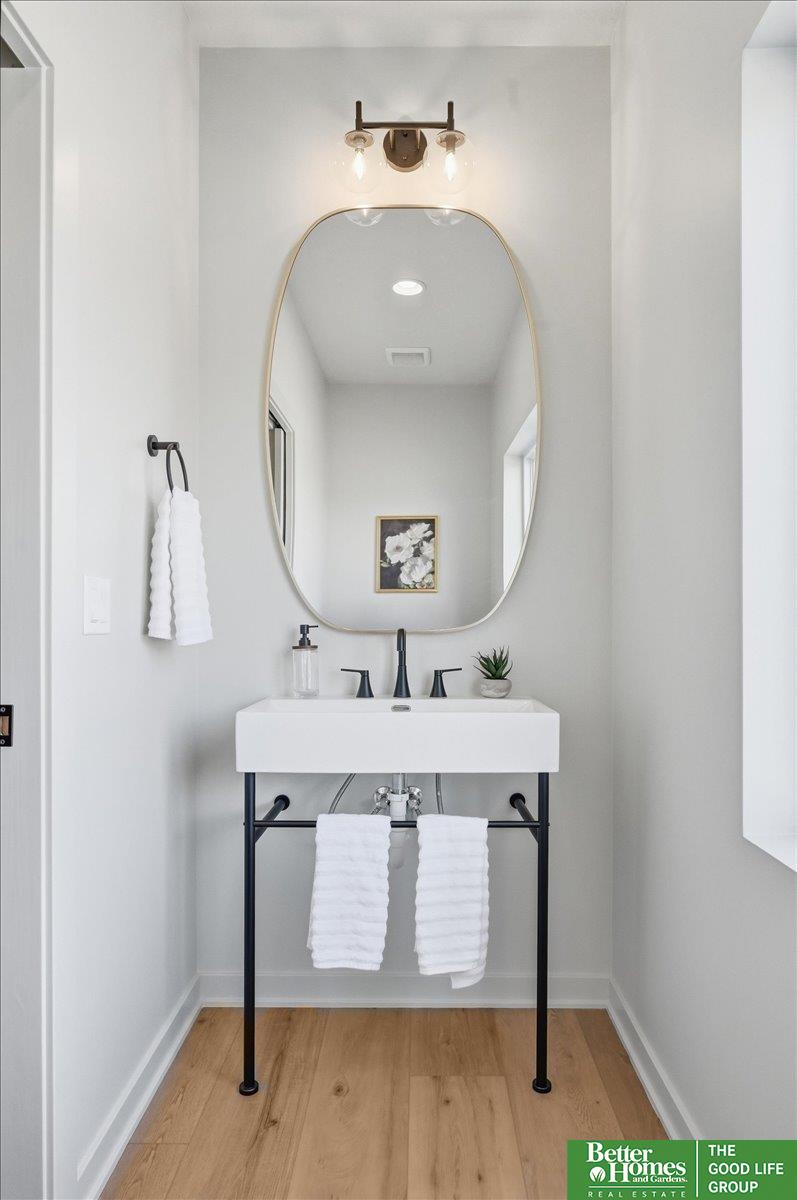 8177 185 Street, Omaha, NE, 68136