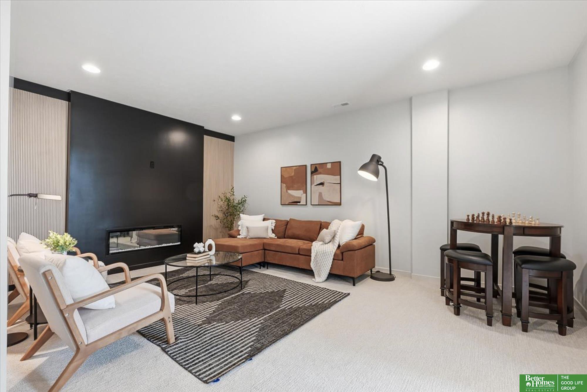 8177 185 Street, Omaha, NE, 68136