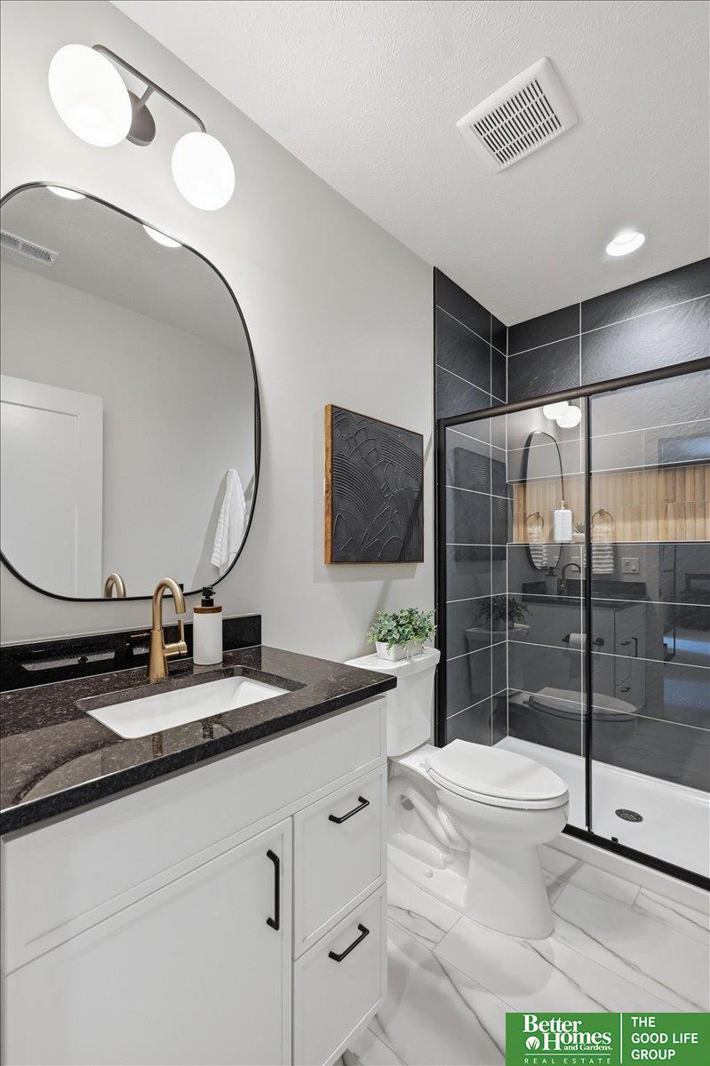 8177 185 Street, Omaha, NE, 68136