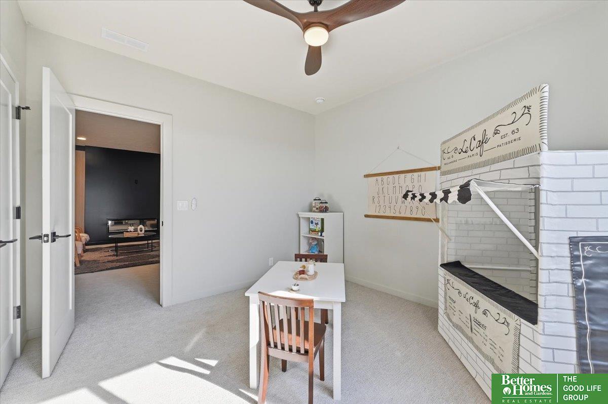 8177 185 Street, Omaha, NE, 68136