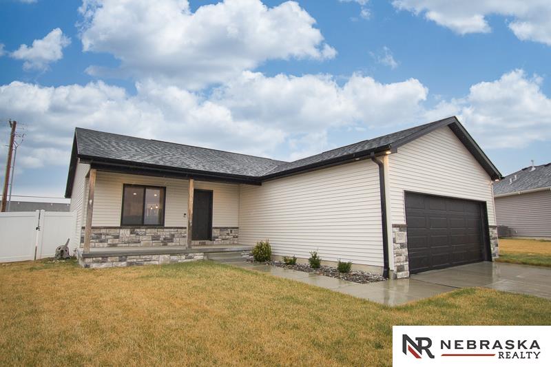 710 W Avondale Court, Lincoln