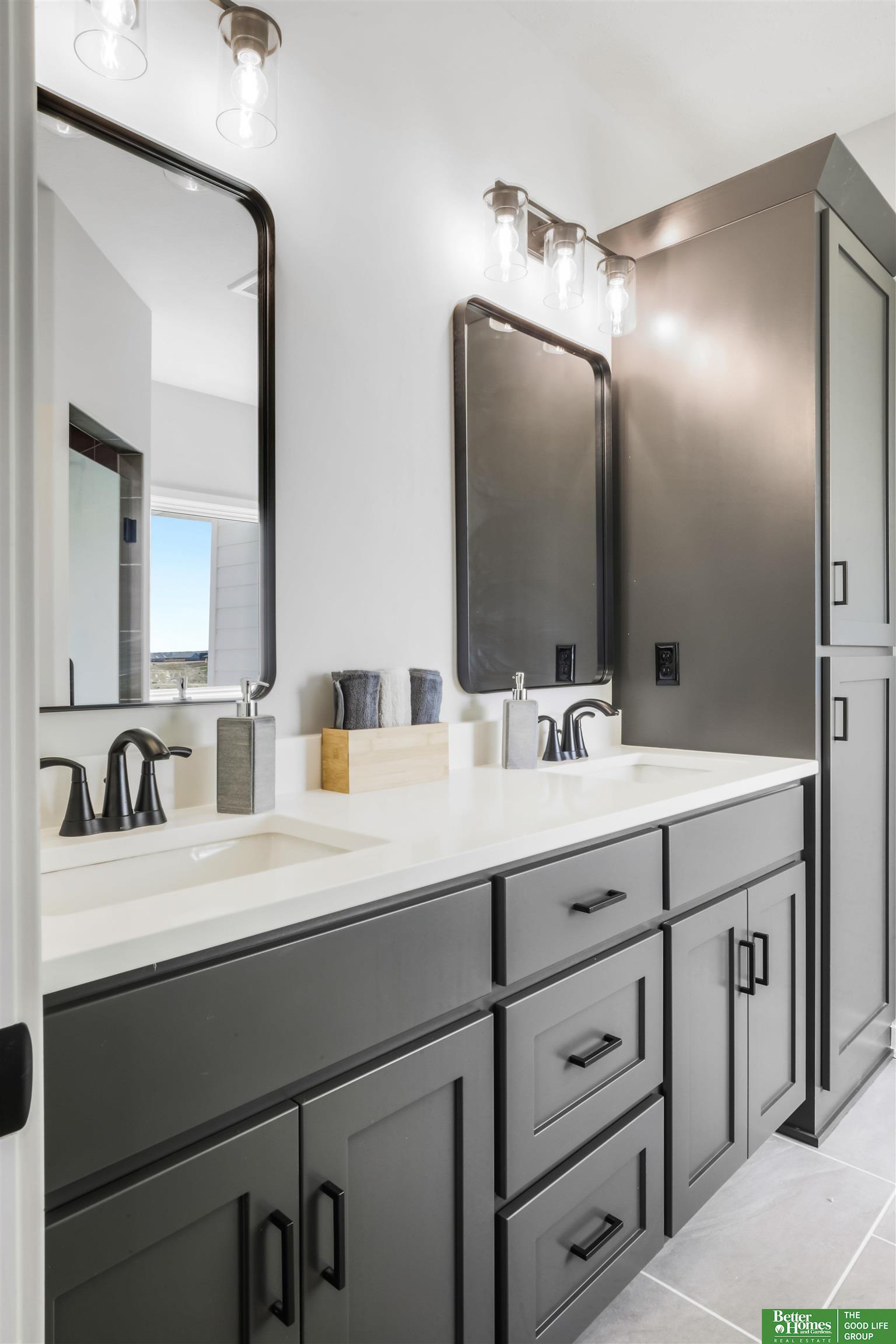 5430 212 Avenue, Elkhorn, NE, 68022