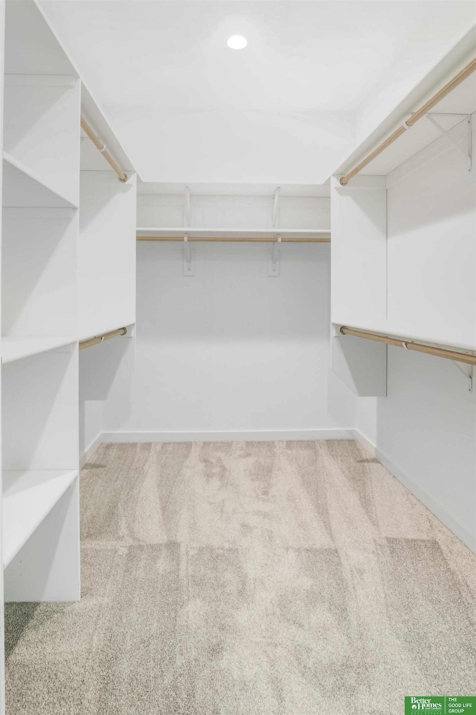 5430 212 Avenue, Elkhorn, NE, 68022