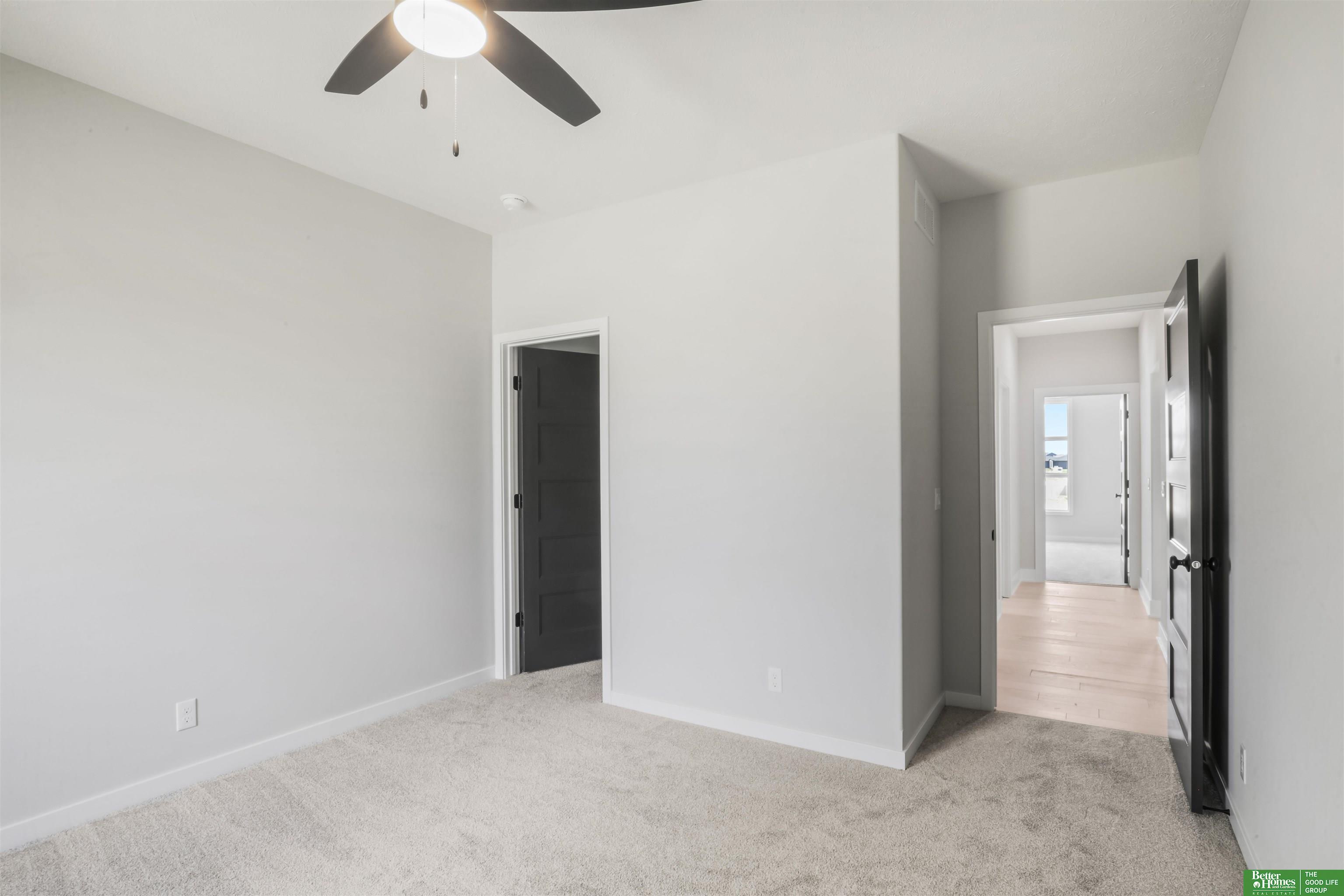 5430 212 Avenue, Elkhorn, NE, 68022