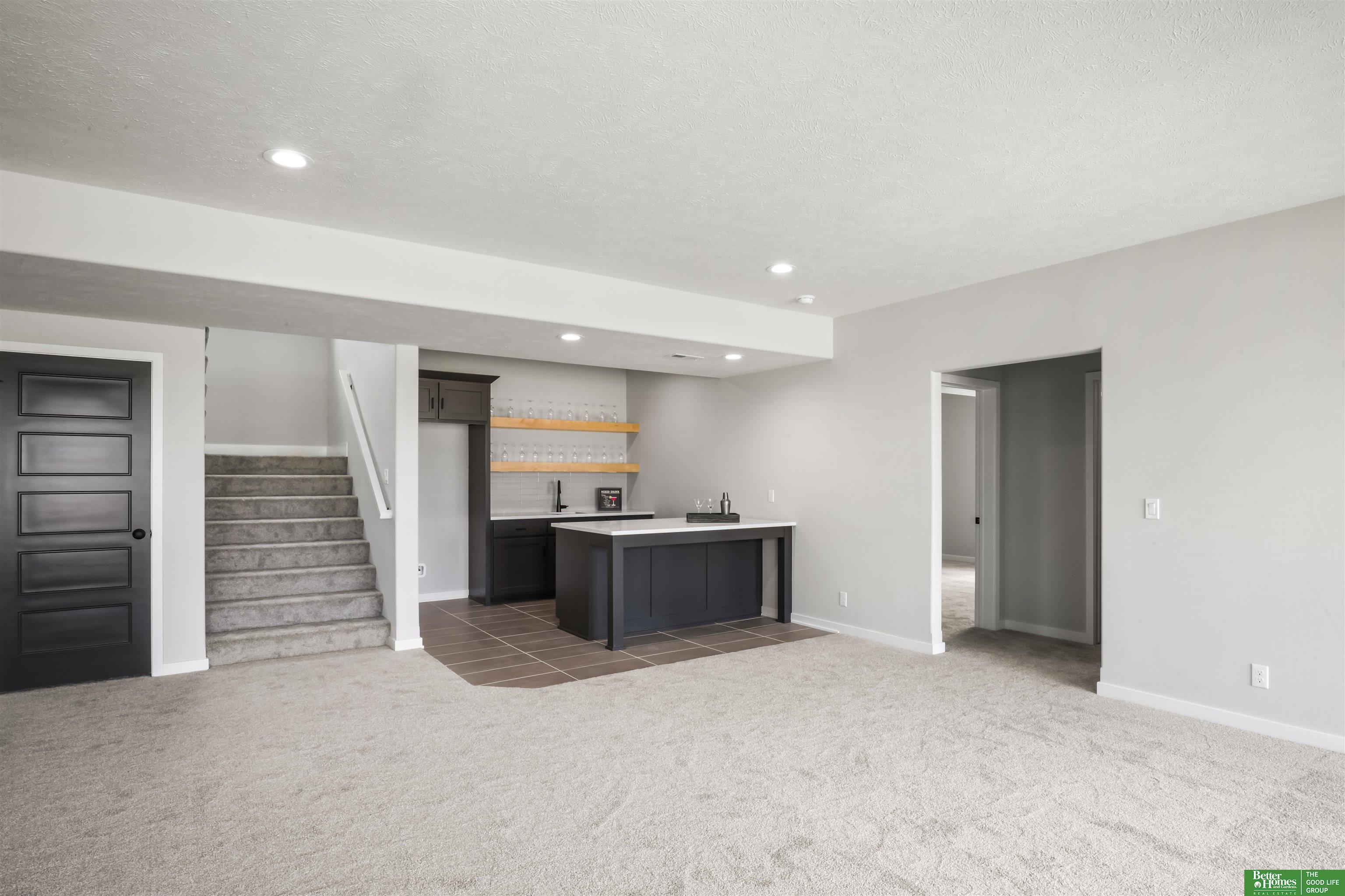 5430 212 Avenue, Elkhorn, NE, 68022