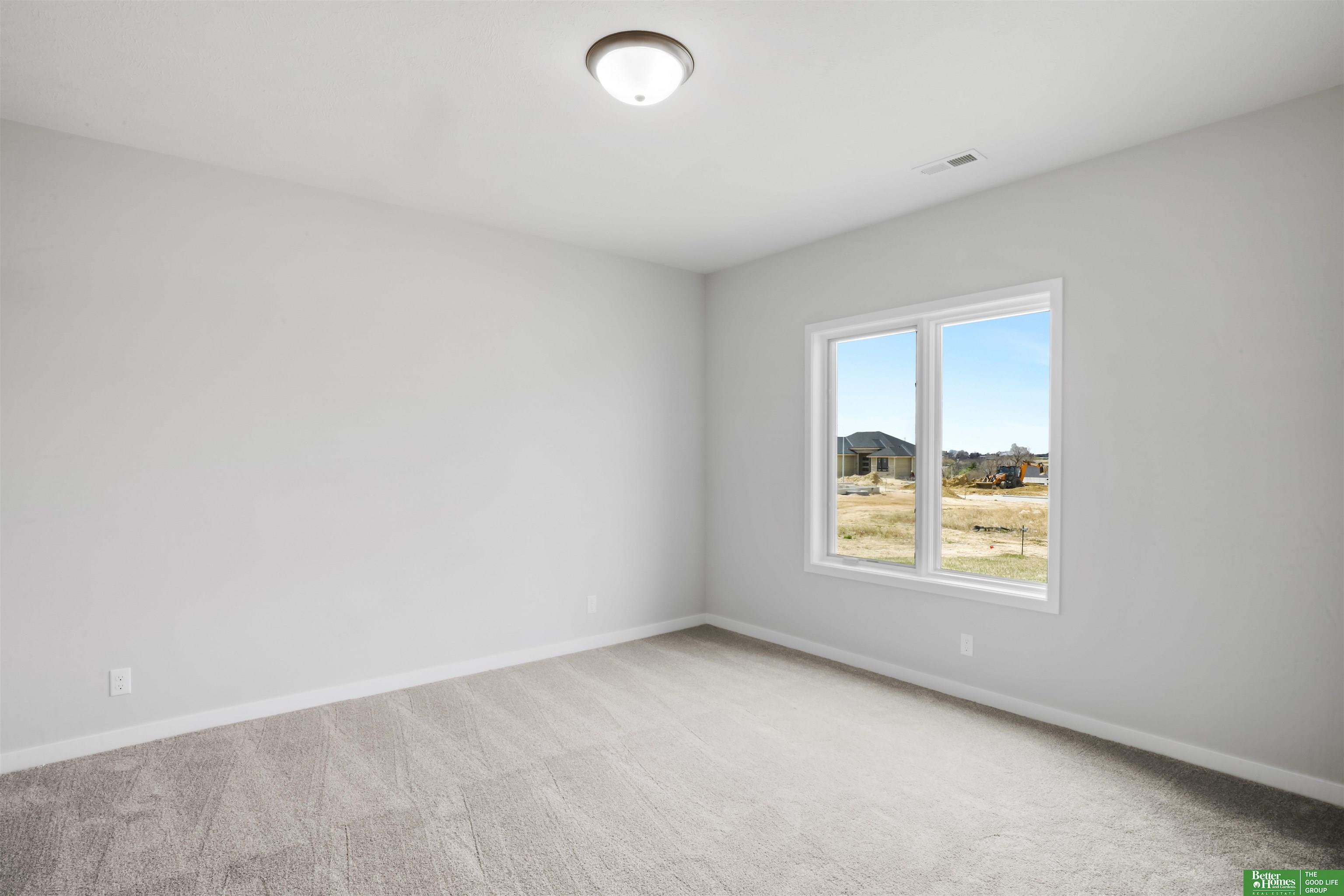 5430 212 Avenue, Elkhorn, NE, 68022