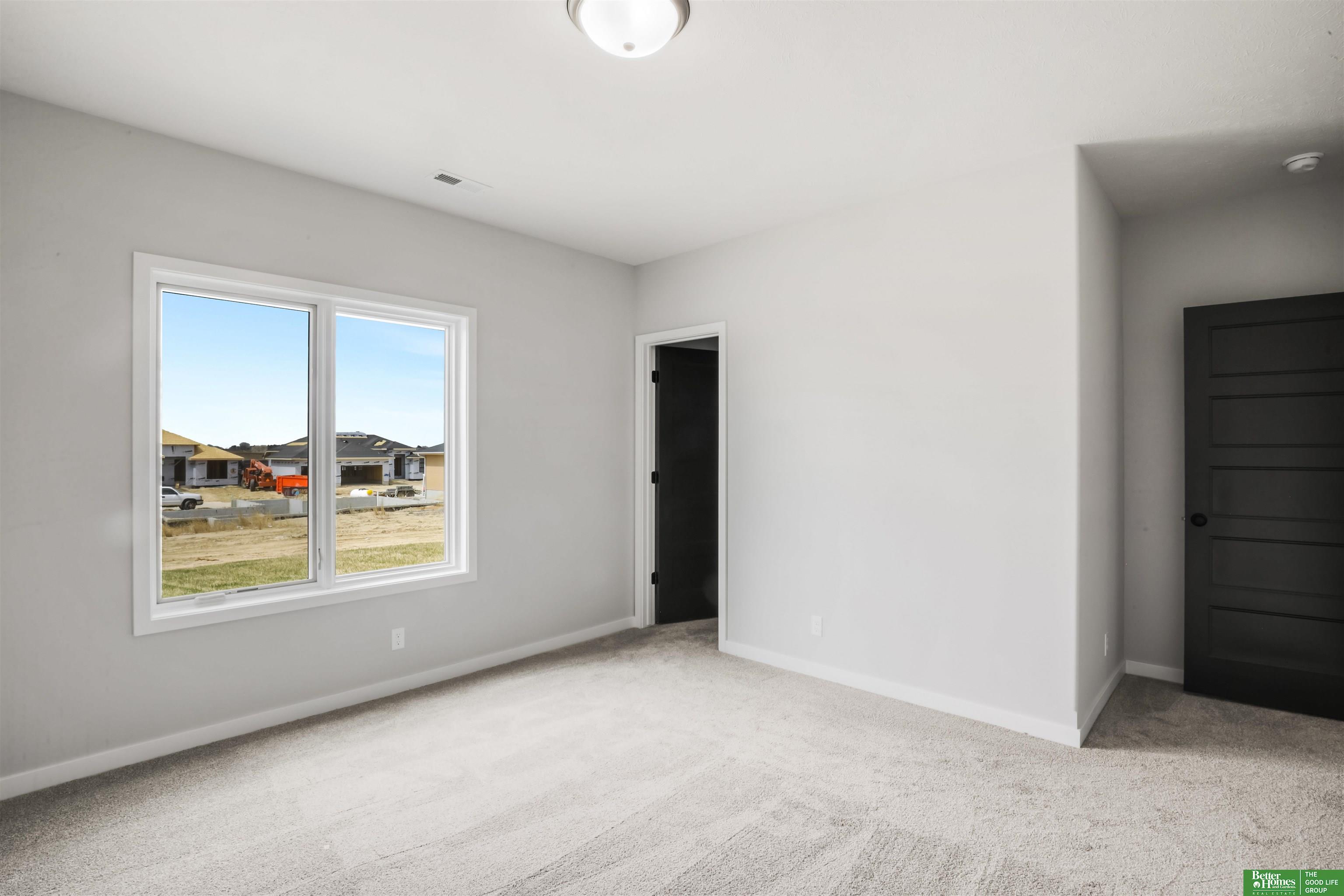 5430 212 Avenue, Elkhorn, NE, 68022