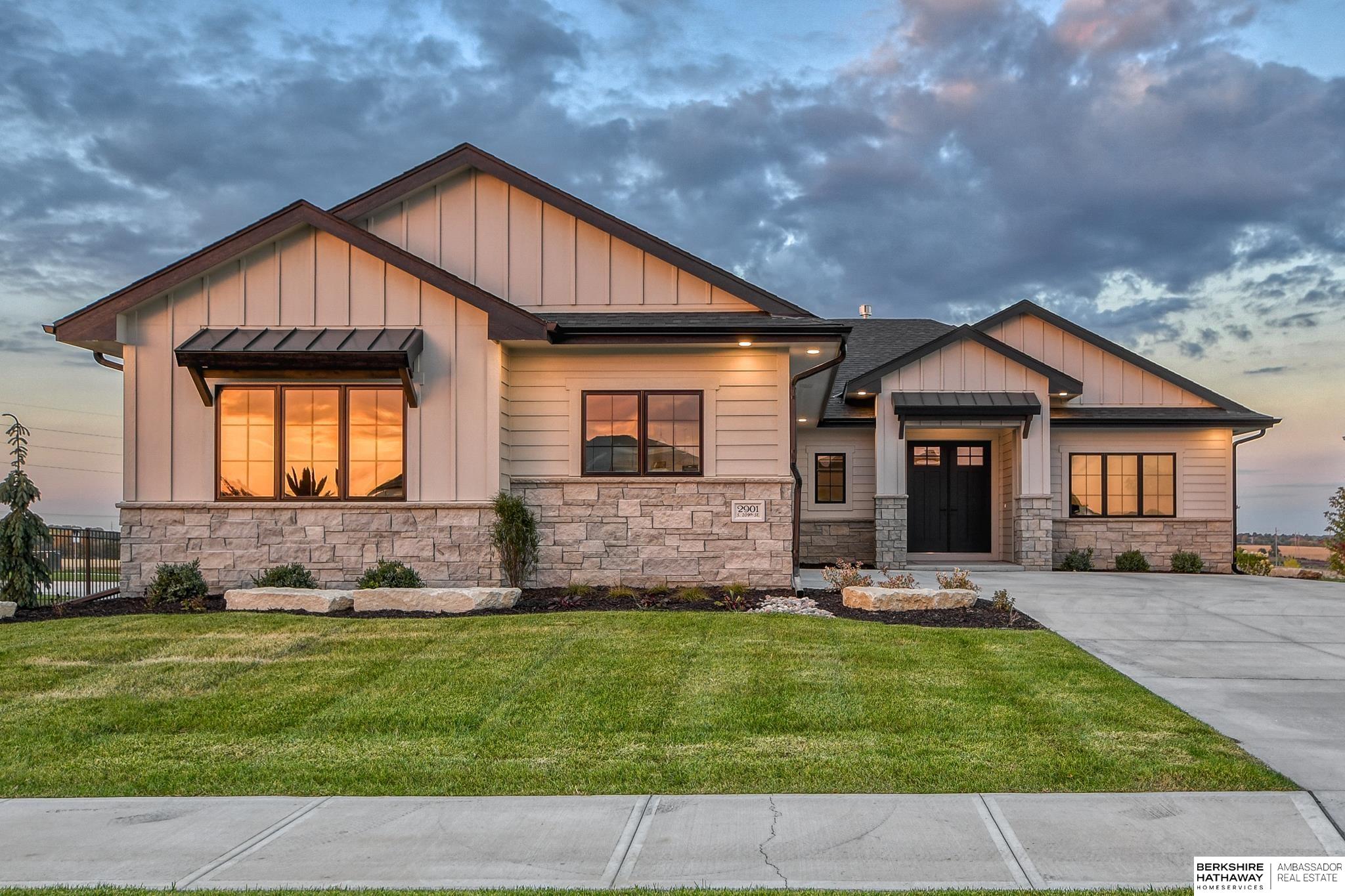 3020 S 209th Court, Elkhorn, NE, 68022