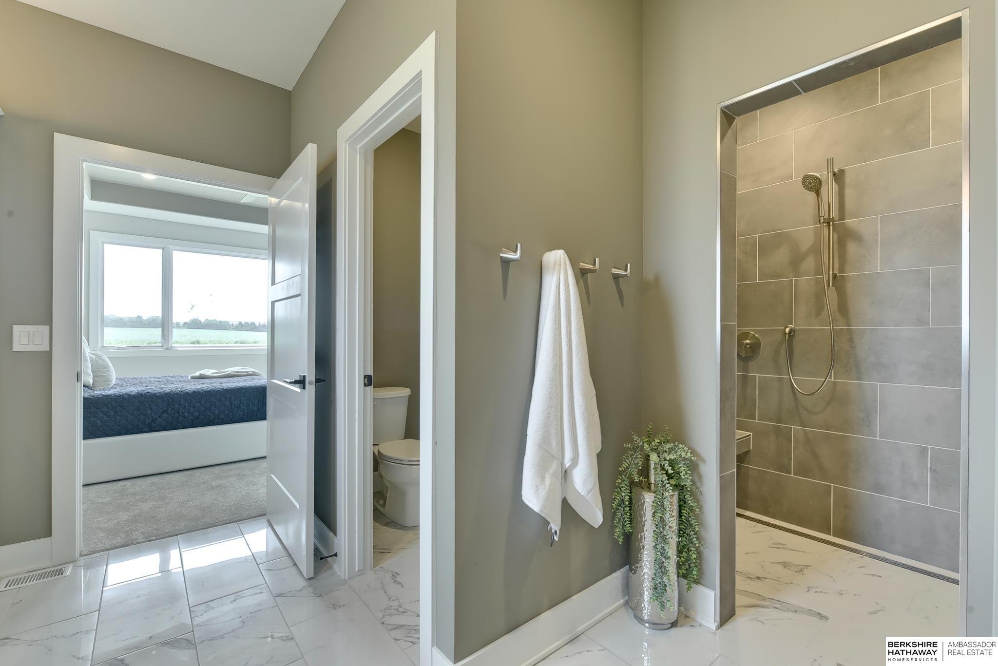 3020 S 209th Court, Elkhorn, NE, 68022