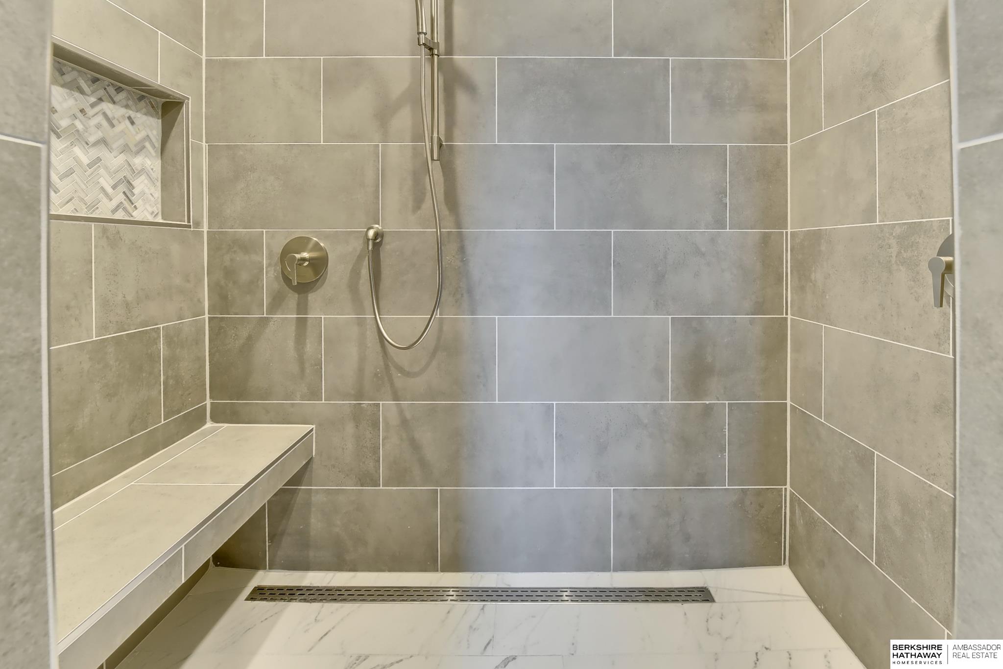 3020 S 209th Court, Elkhorn, NE, 68022