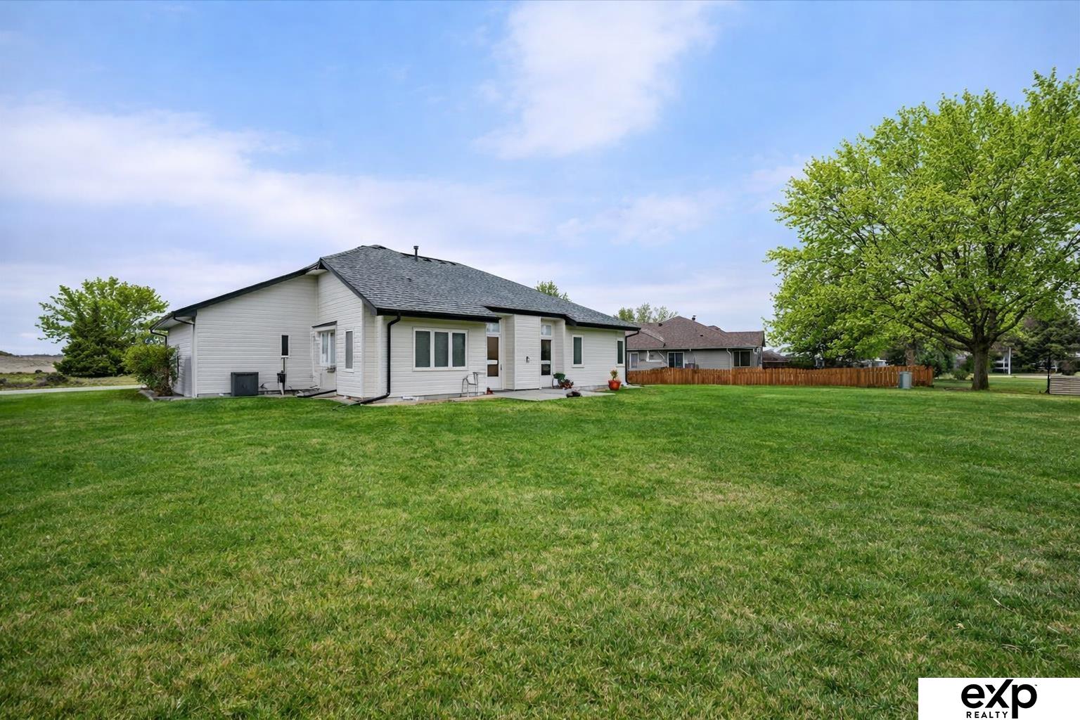 20022 Elkhorn Ridge Drive, Omaha, NE, 68022