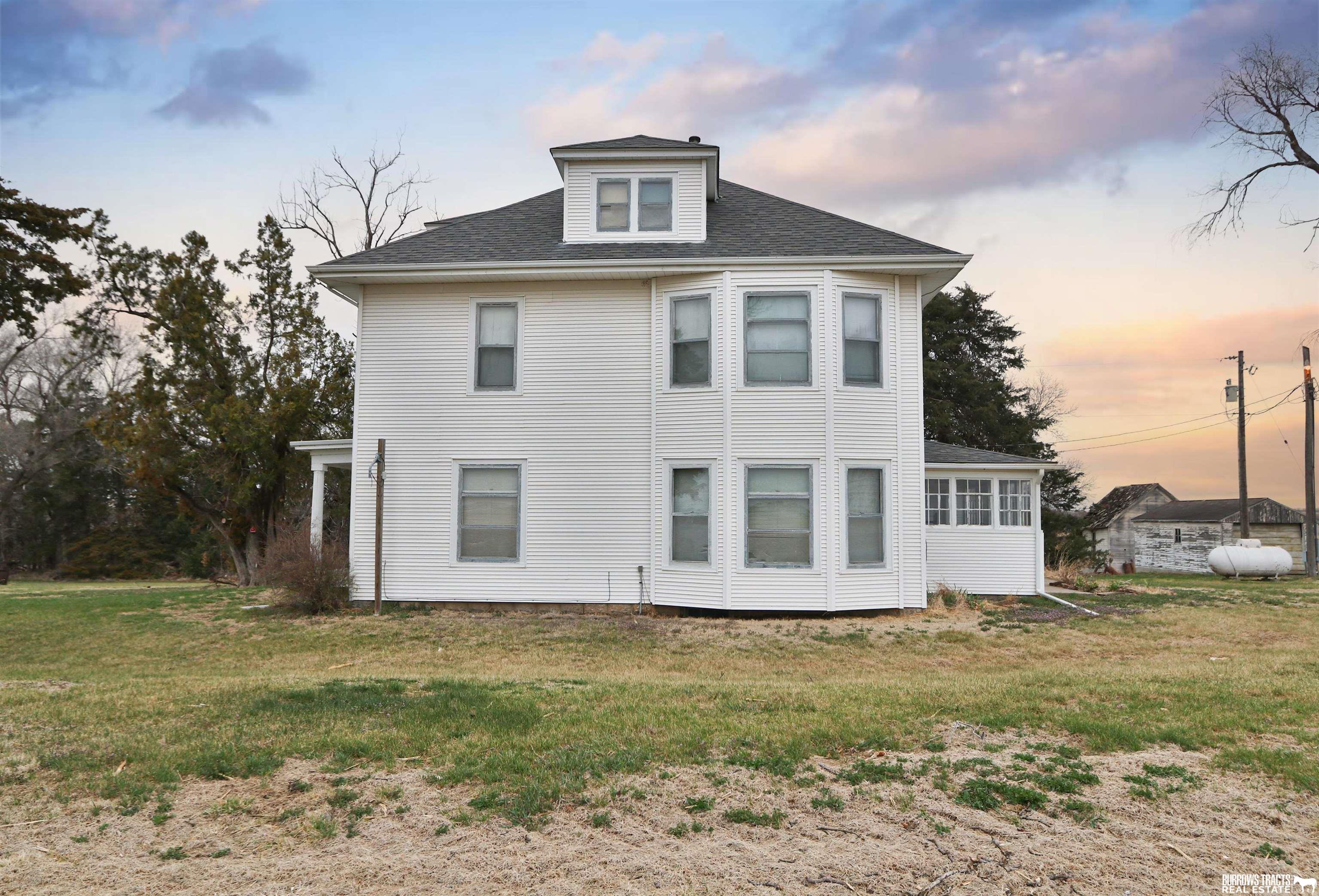 1757 52 Road, Talmage, NE, 68448