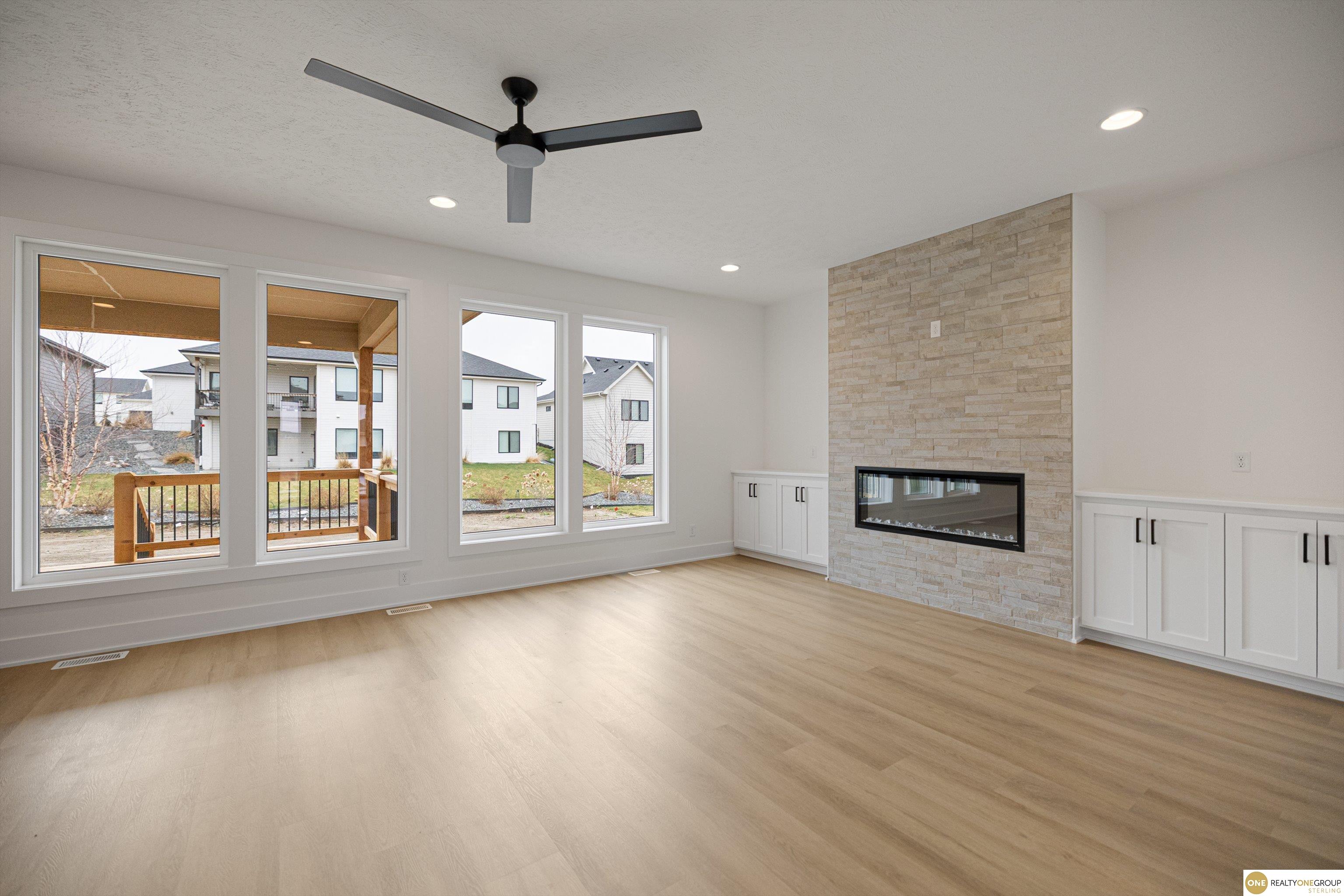 5504 N 205 Street, Elkhorn, NE, 68022