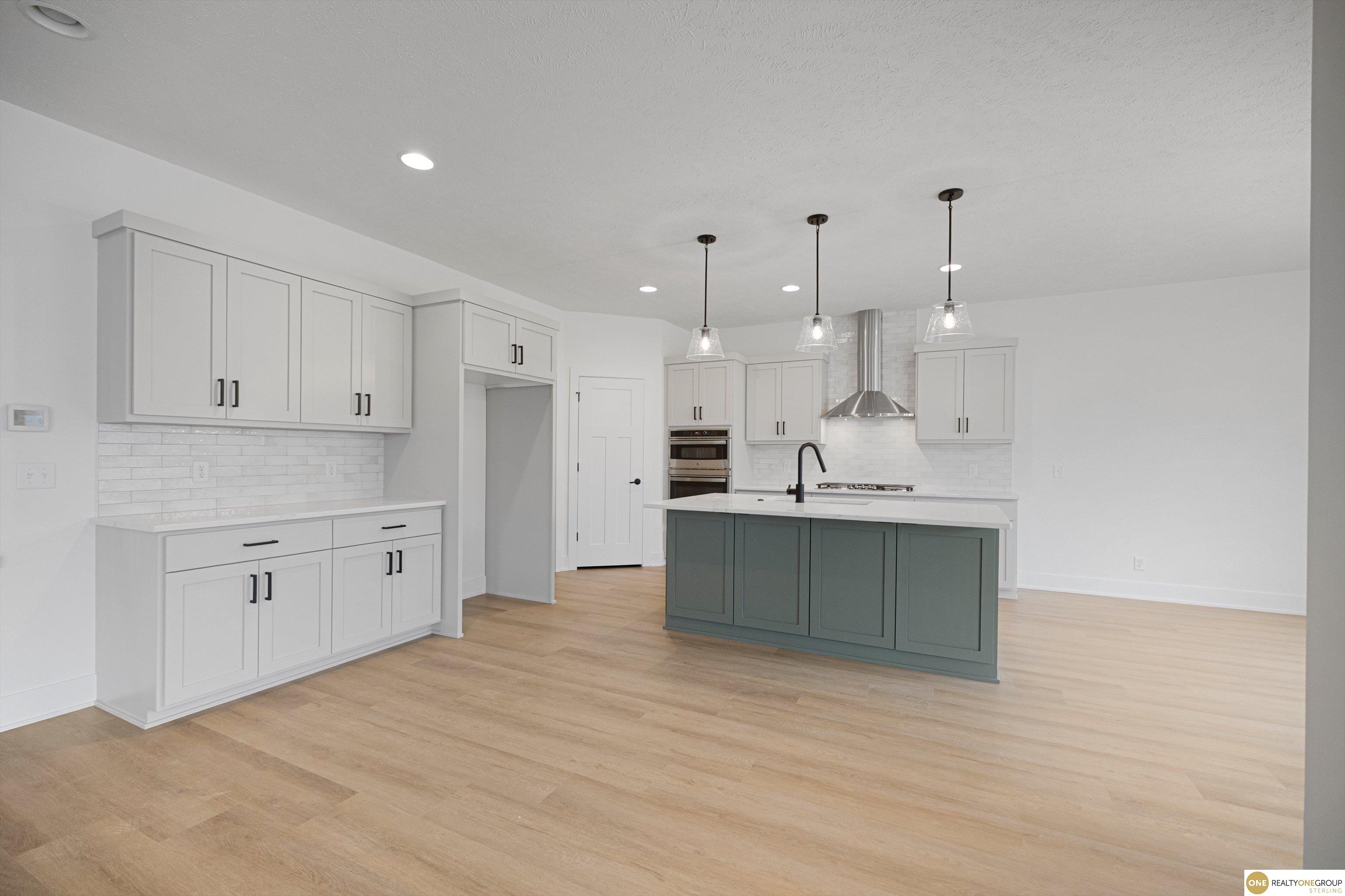 5504 N 205 Street, Elkhorn, NE, 68022