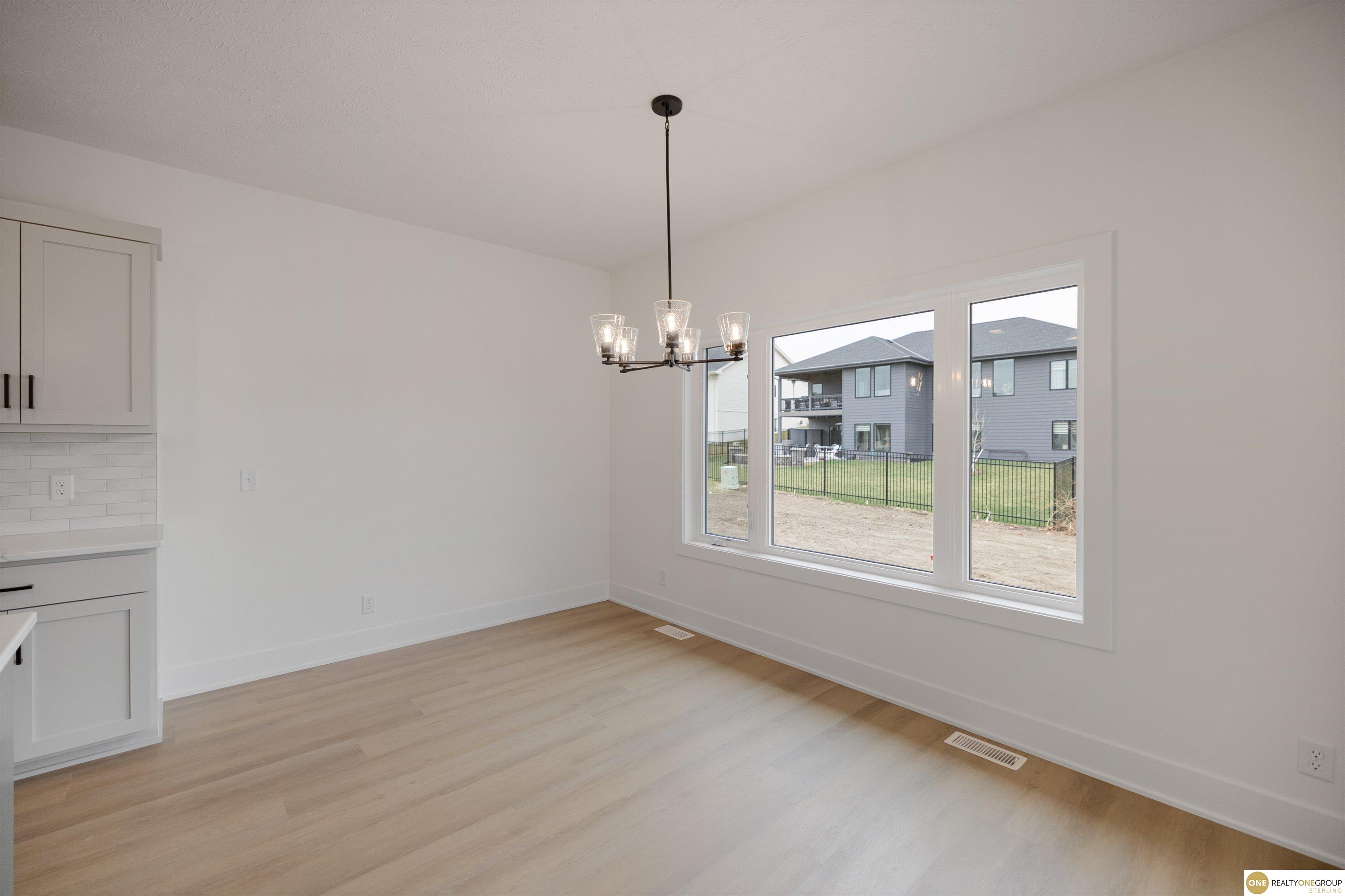 5504 N 205 Street, Elkhorn, NE, 68022