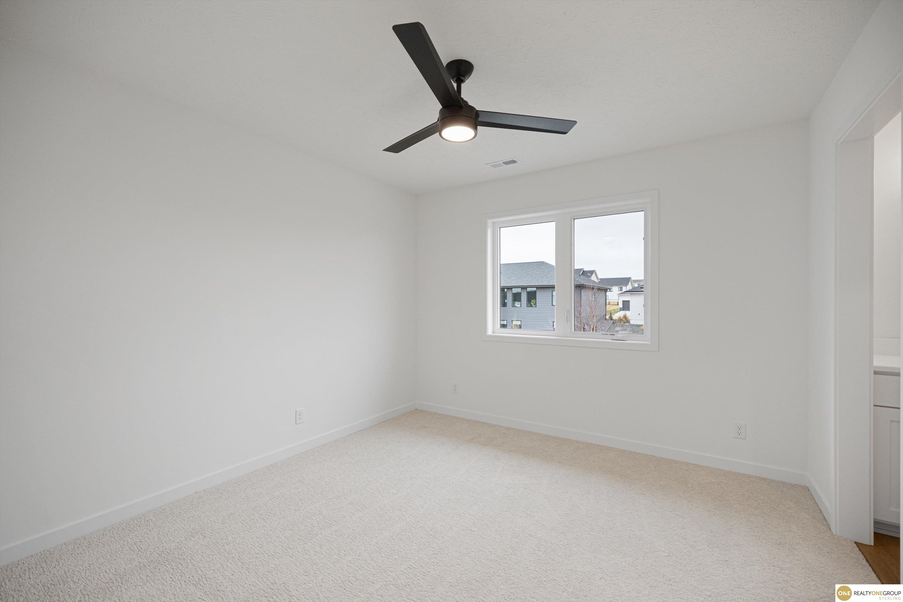 5504 N 205 Street, Elkhorn, NE, 68022