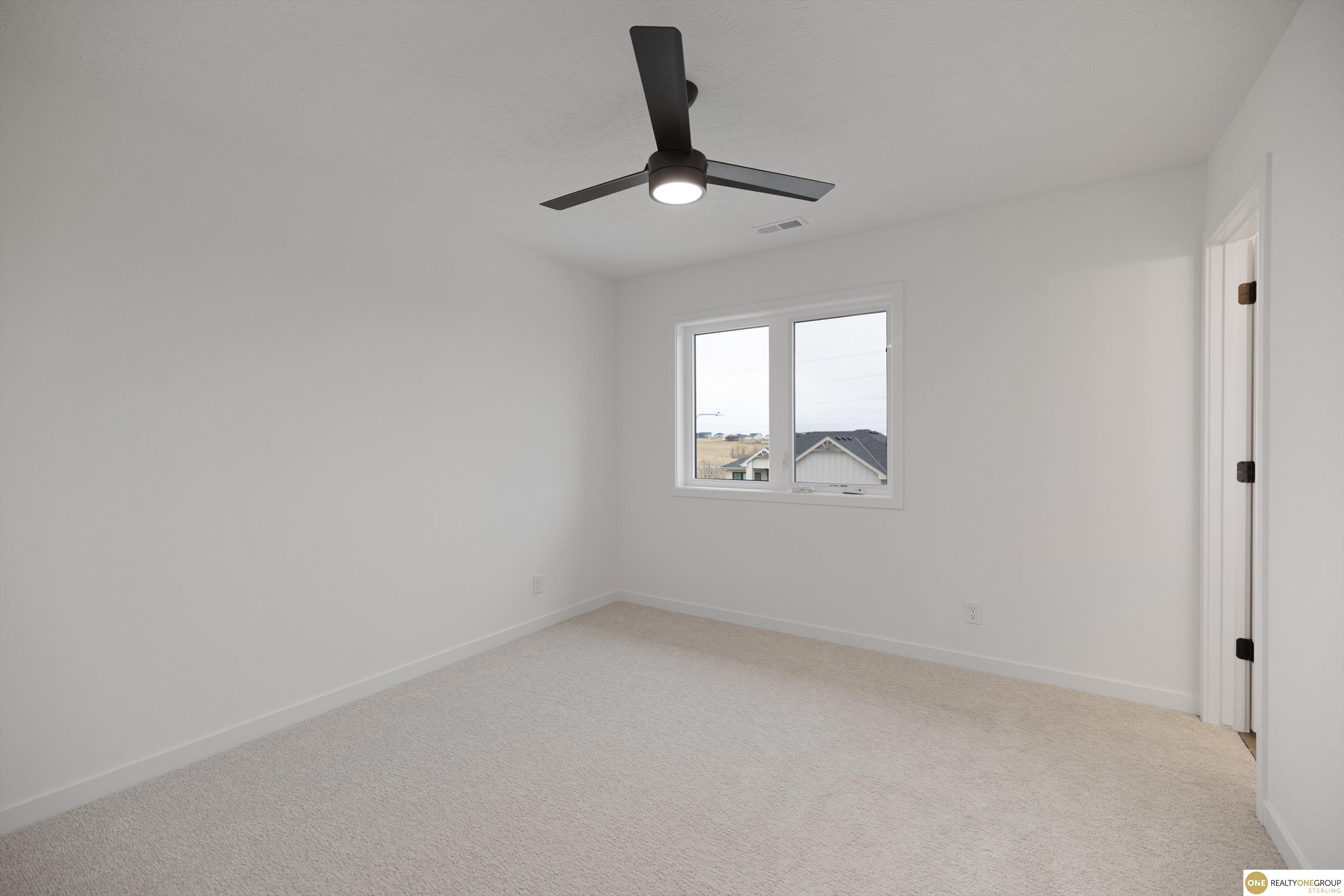 5504 N 205 Street, Elkhorn, NE, 68022