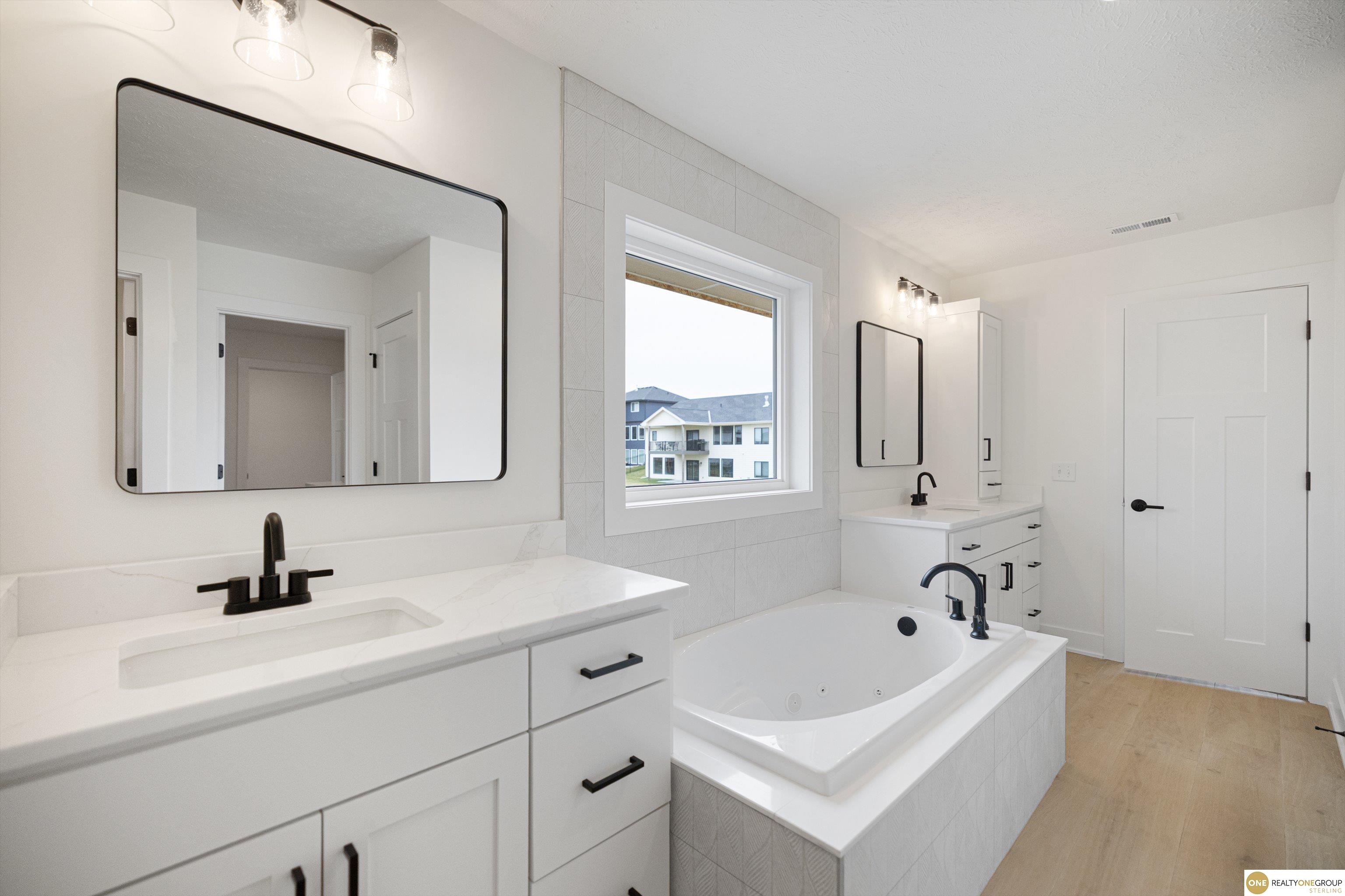 5504 N 205 Street, Elkhorn, NE, 68022