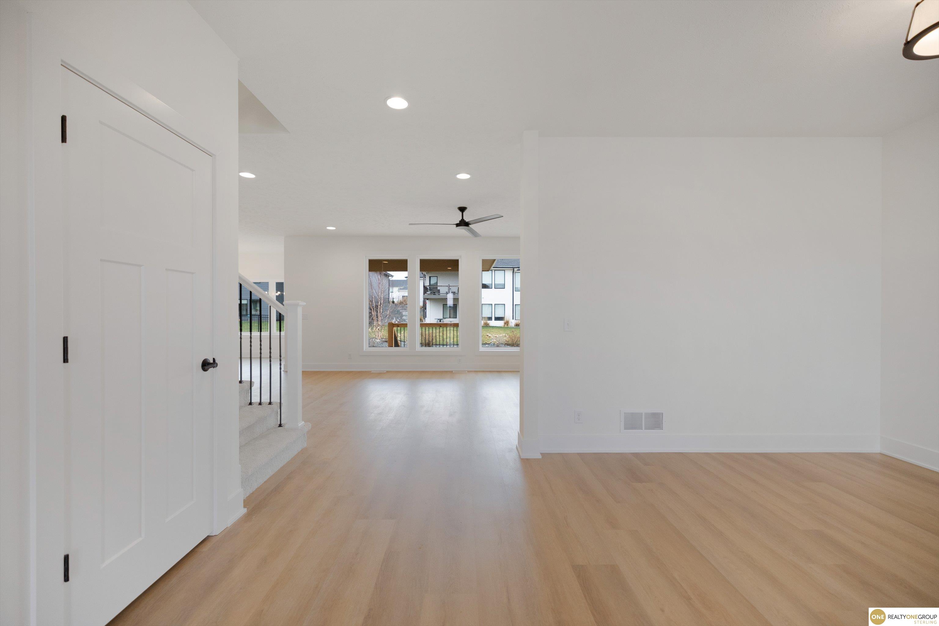 5504 N 205 Street, Elkhorn, NE, 68022