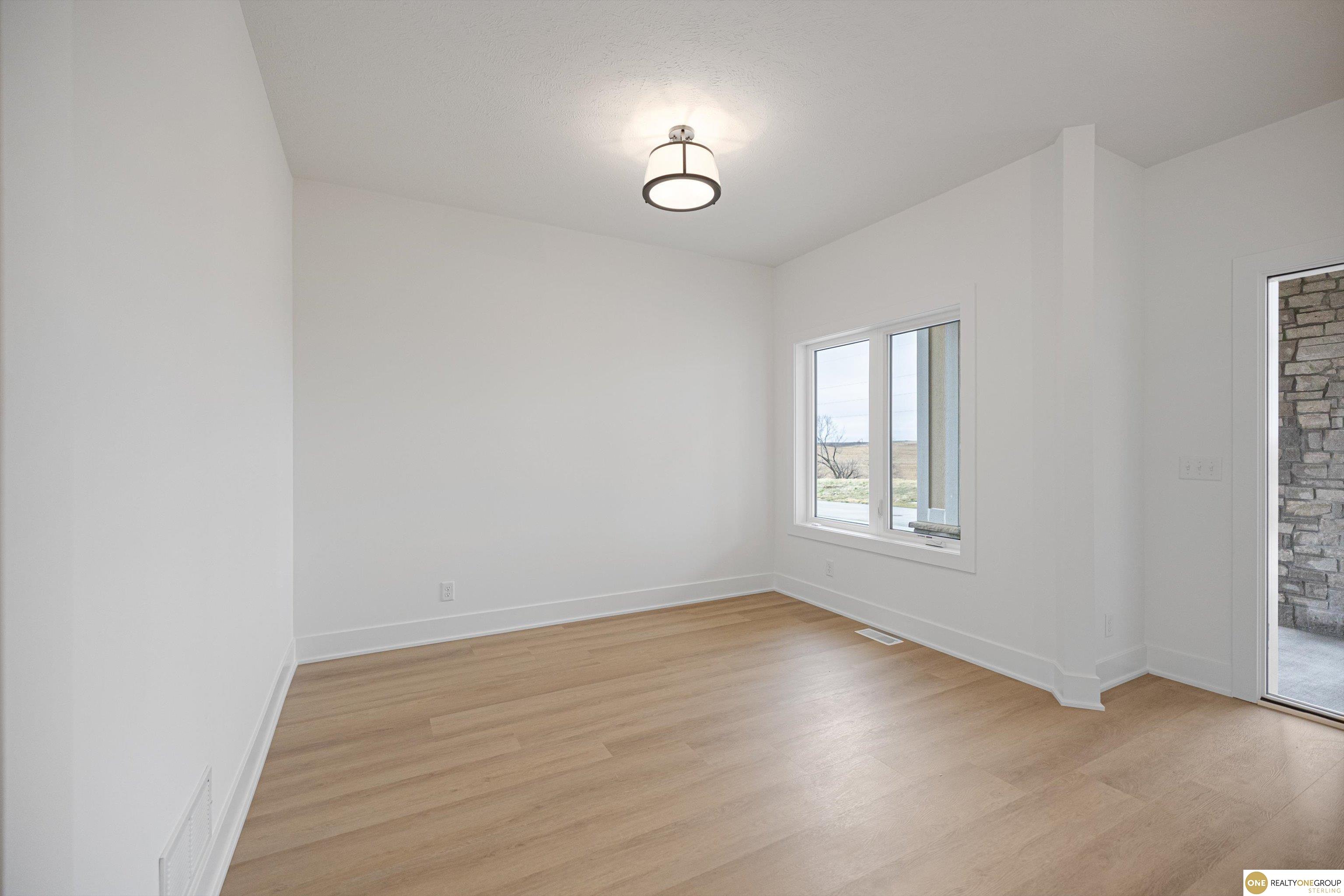 5504 N 205 Street, Elkhorn, NE, 68022