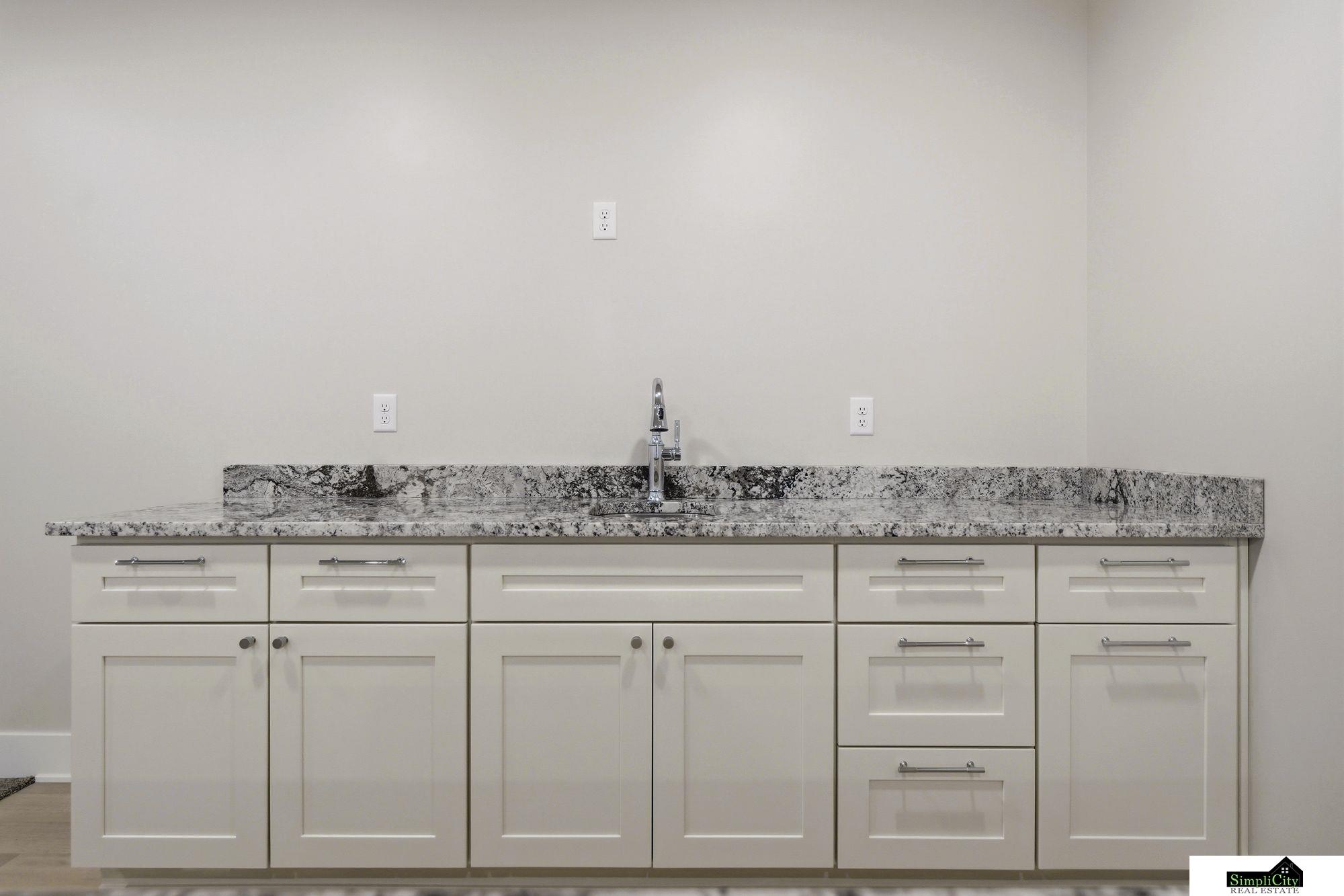 9515 Breashears Street, Lincoln, NE, 68516