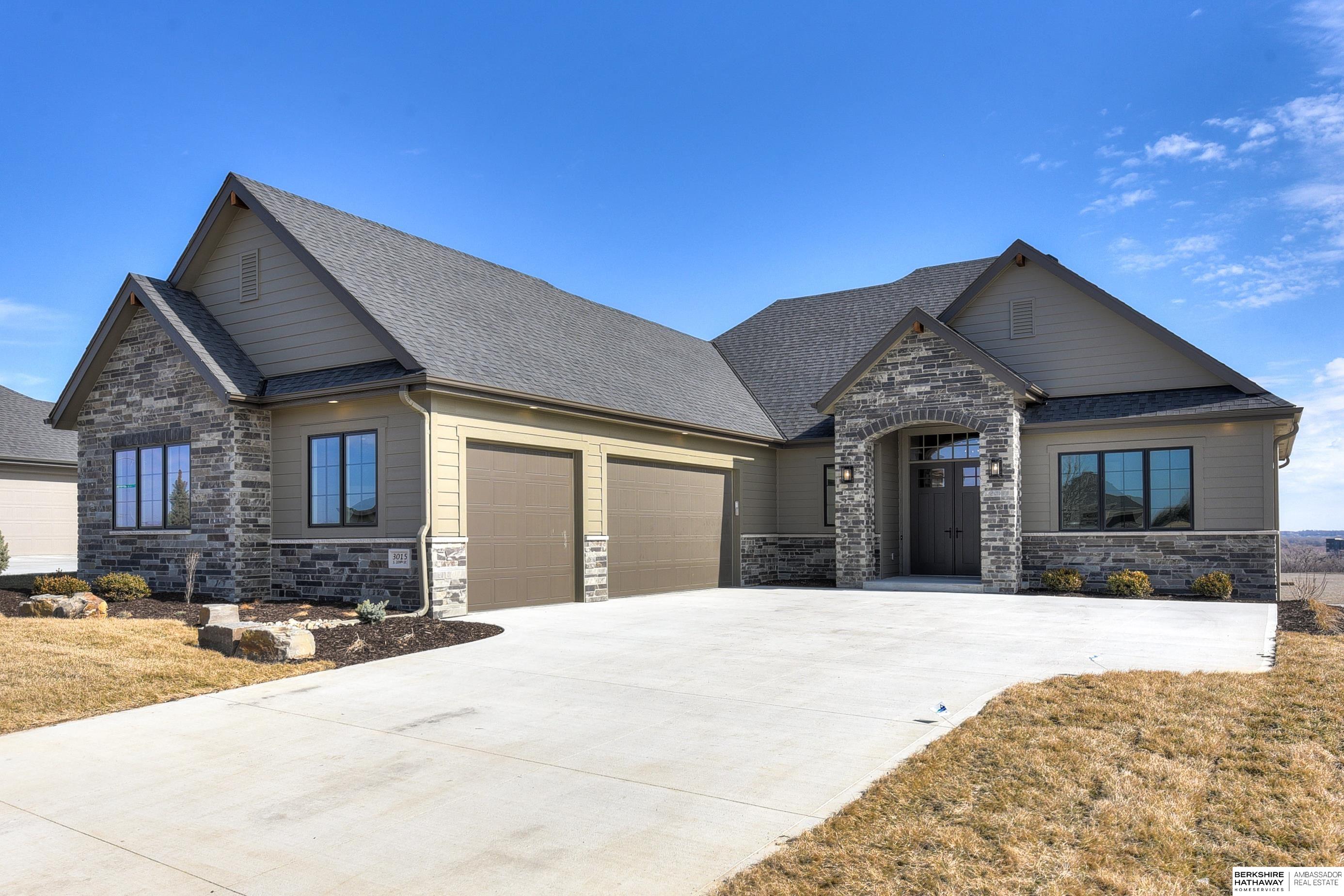 3111 209th Street, Elkhorn, NE, 68022