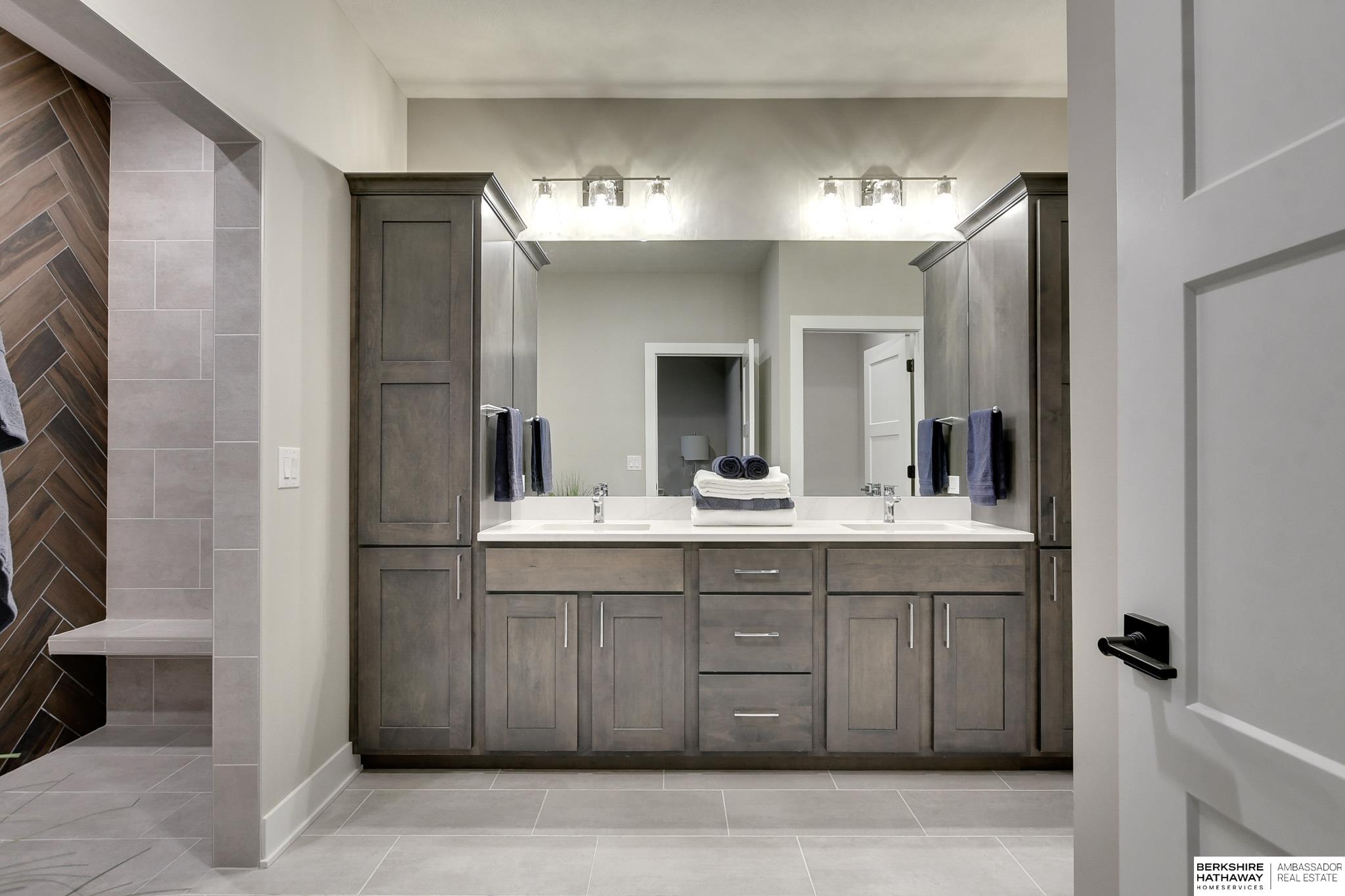 3111 209th Street, Elkhorn, NE, 68022