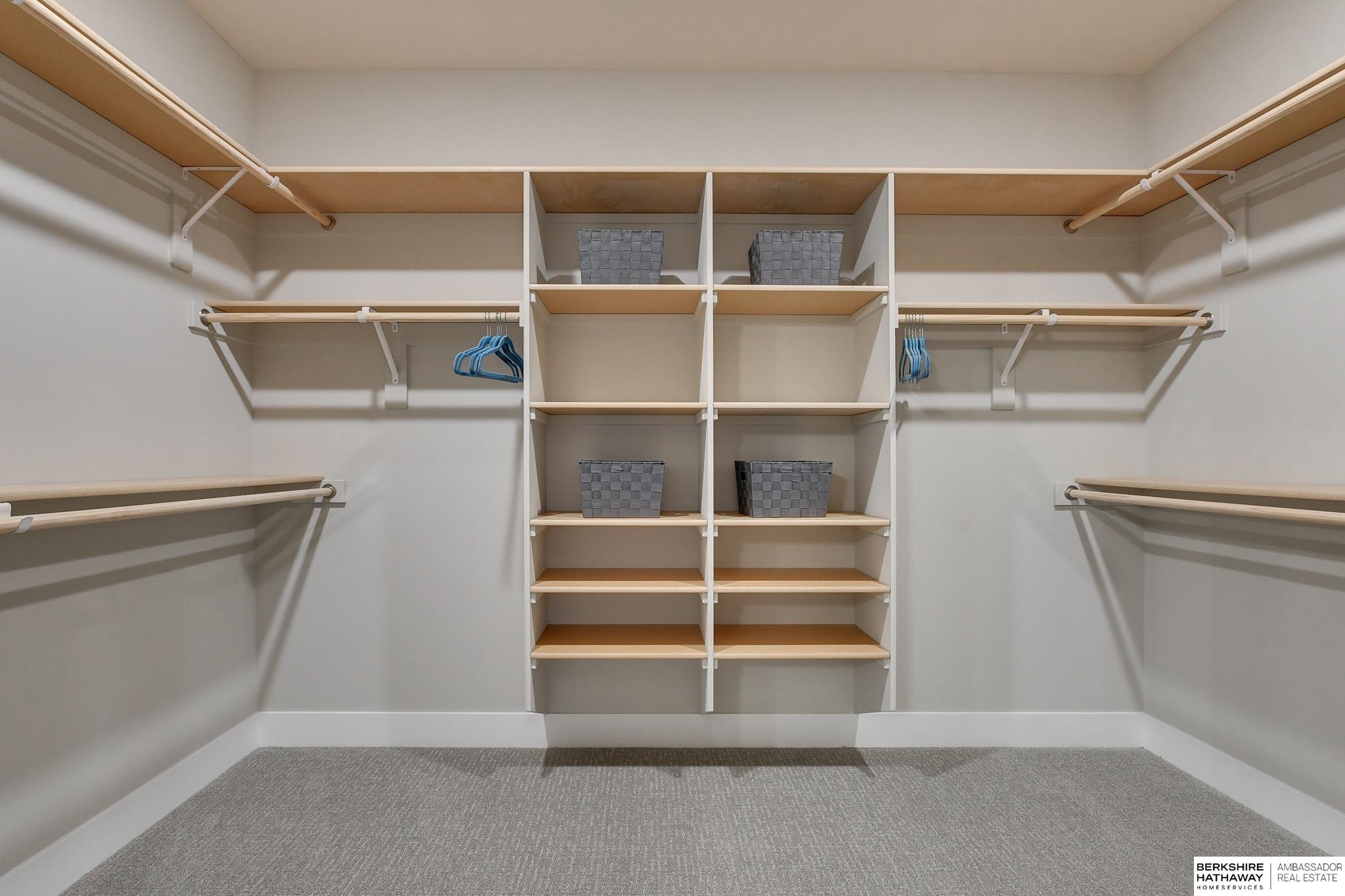 3111 209th Street, Elkhorn, NE, 68022